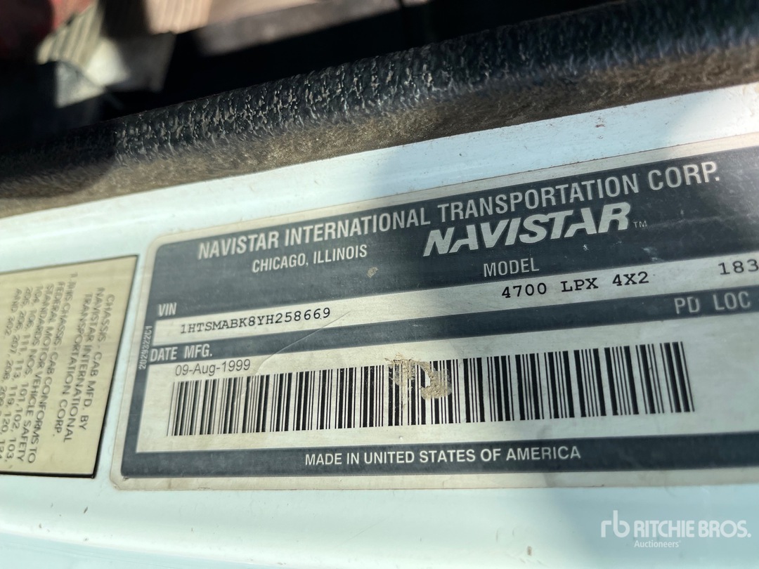 2000 International 4700