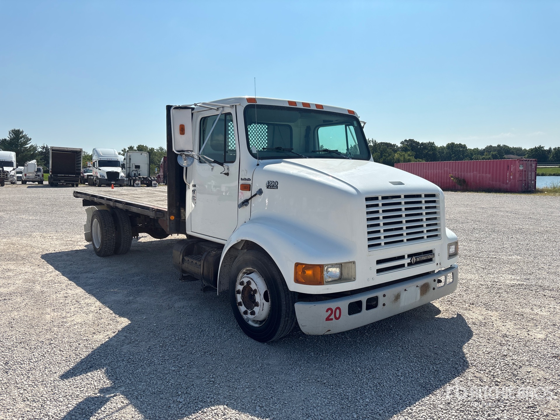 2000 International 4700 LPX