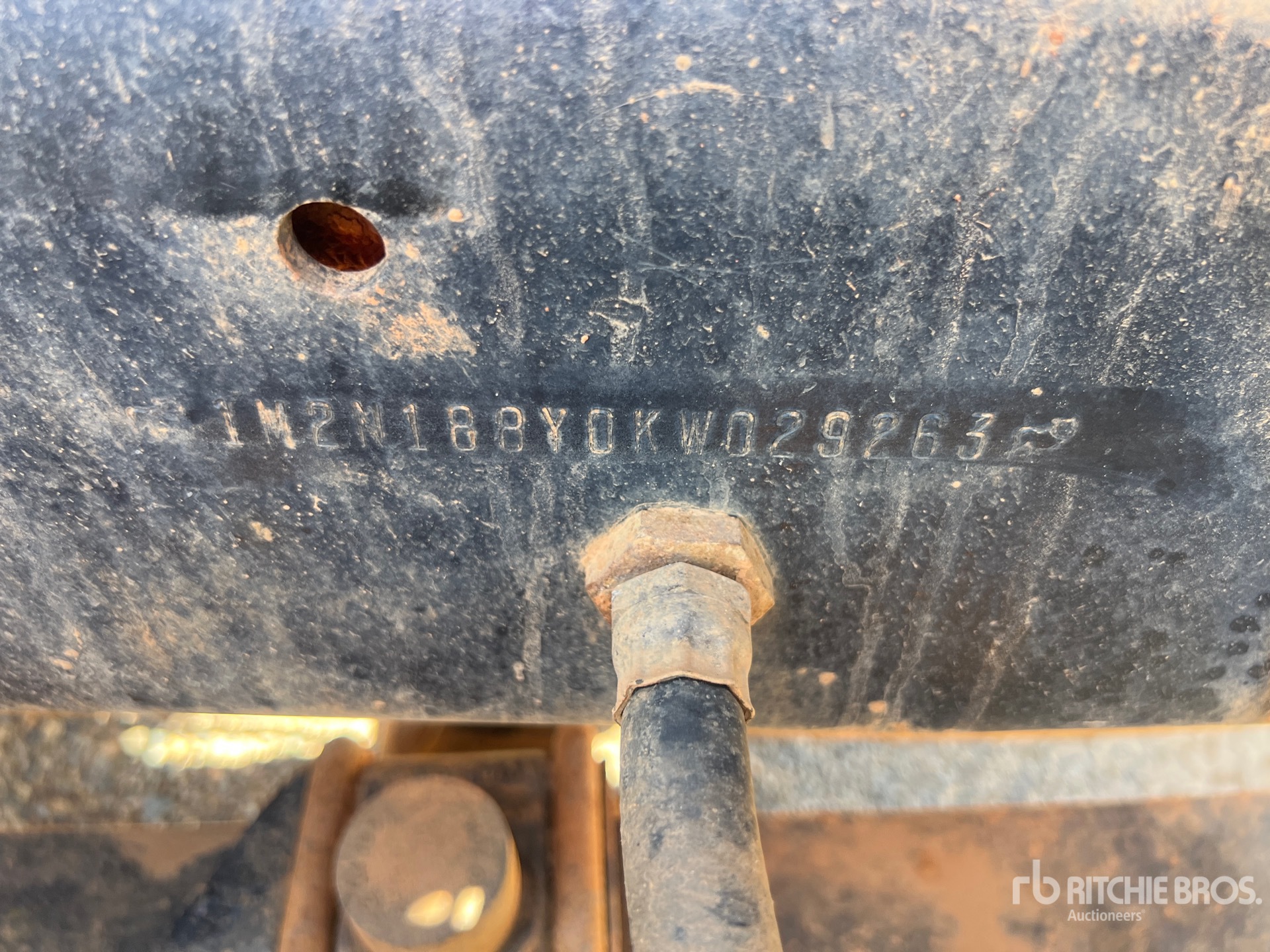 1989 Mack R688ST