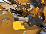 Hydraulics with Ripper Cylinders