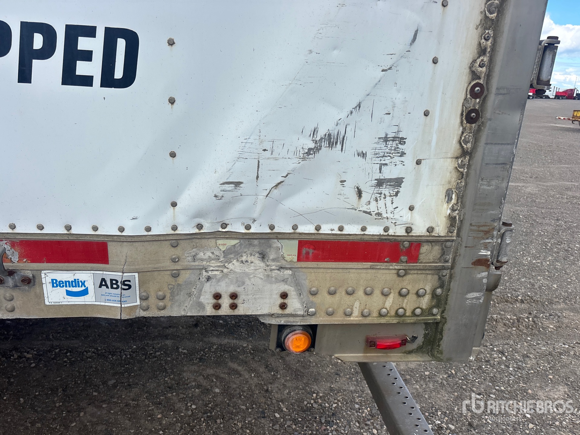 2005 Utility 53 FT X 102 IN TRI/A (INOPERABLE)