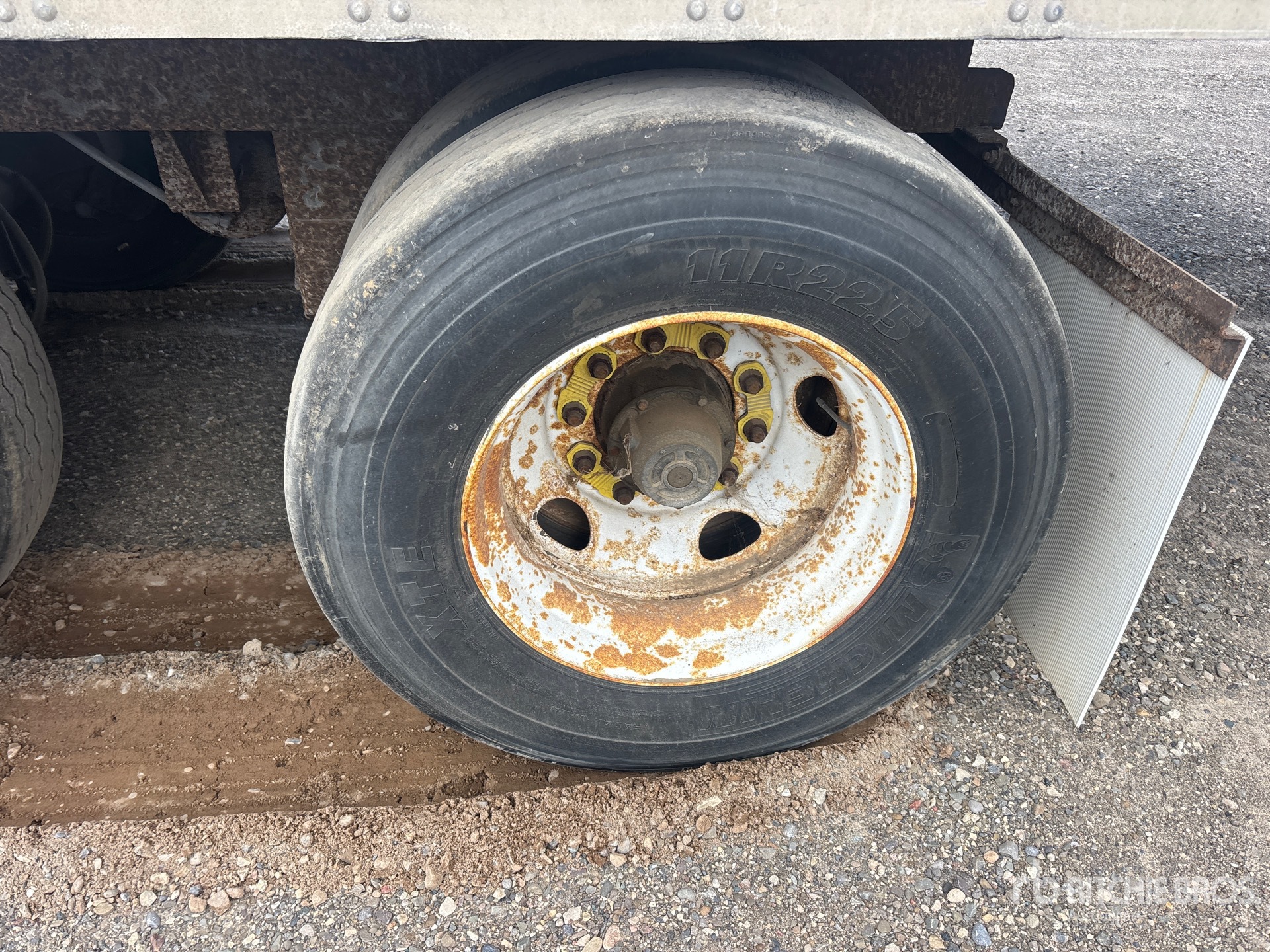 2005 Utility 53 FT X 102 IN TRI/A (INOPERABLE)