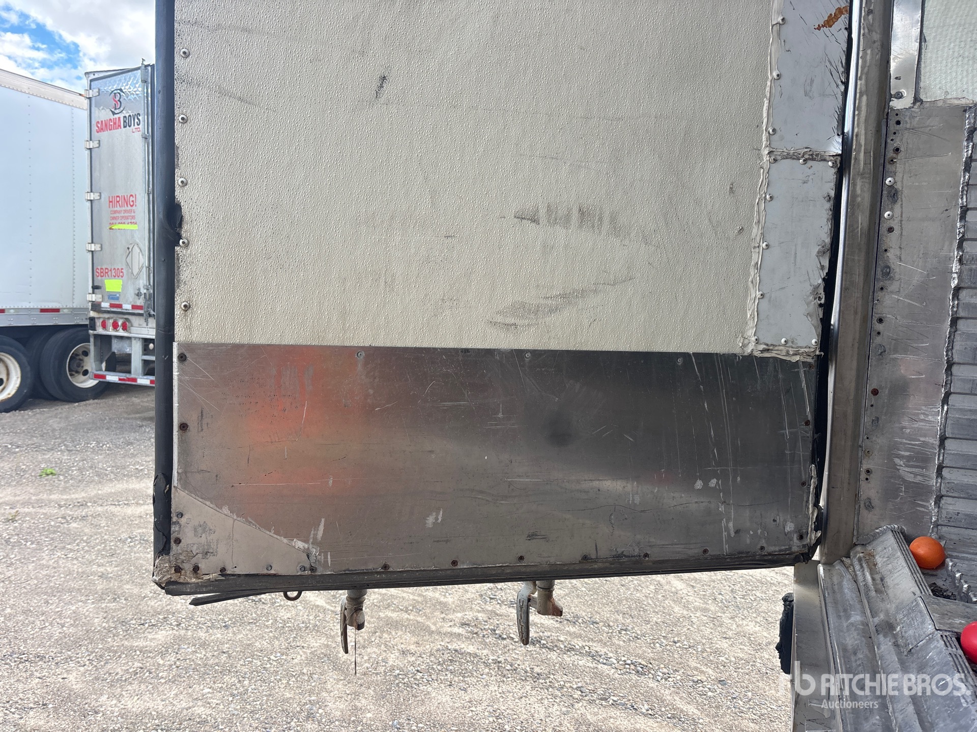 2005 Utility 53 FT X 102 IN TRI/A (INOPERABLE)