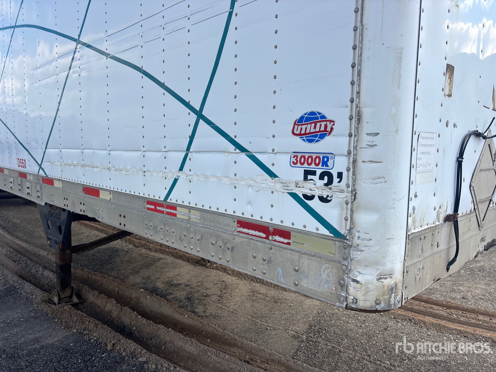 2005 Utility 53 FT X 102 IN TRI/A (INOPERABLE)