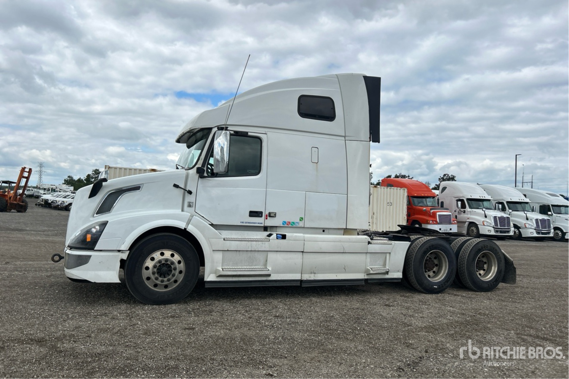 2016 Volvo VNL