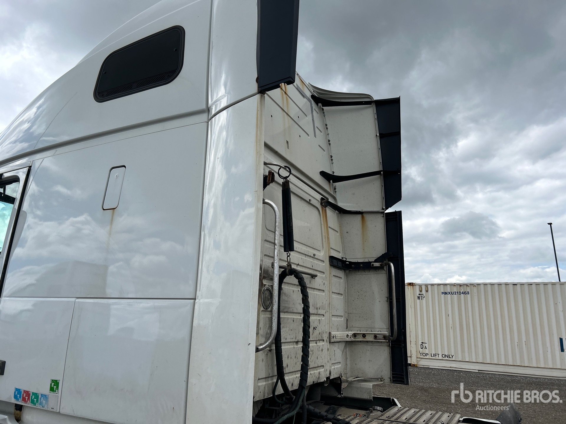 2016 Volvo VNL