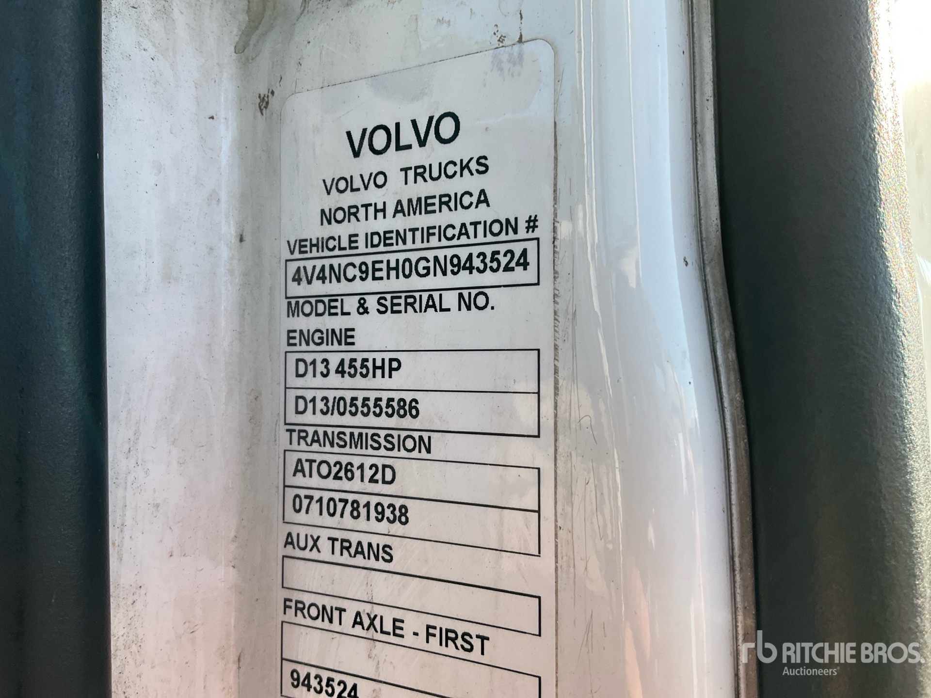 2016 Volvo VNL
