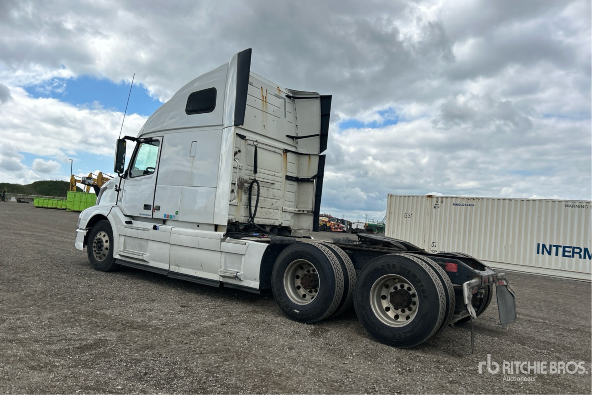 2016 Volvo VNL