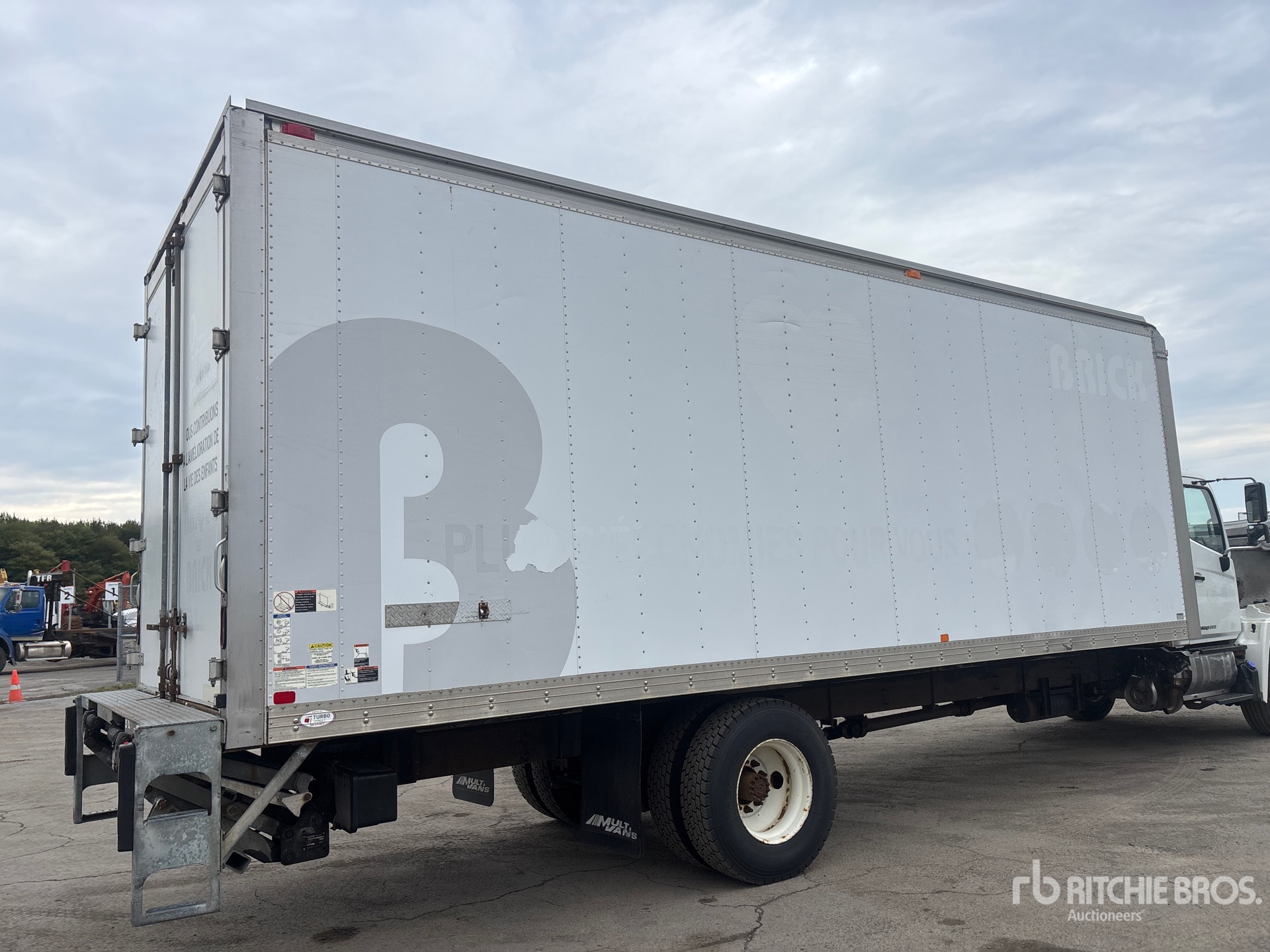 2016 Hino 268
