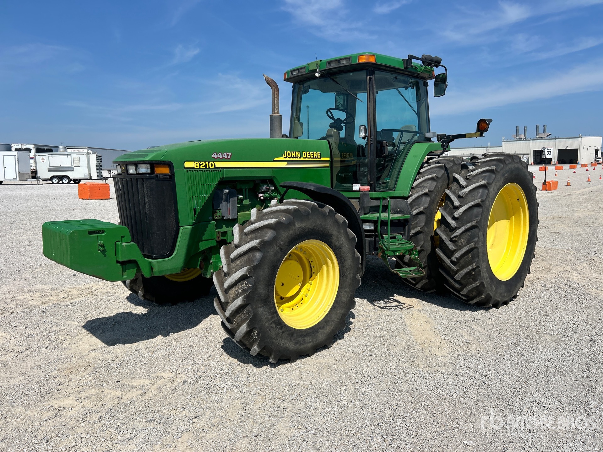 2001 John Deere 8210