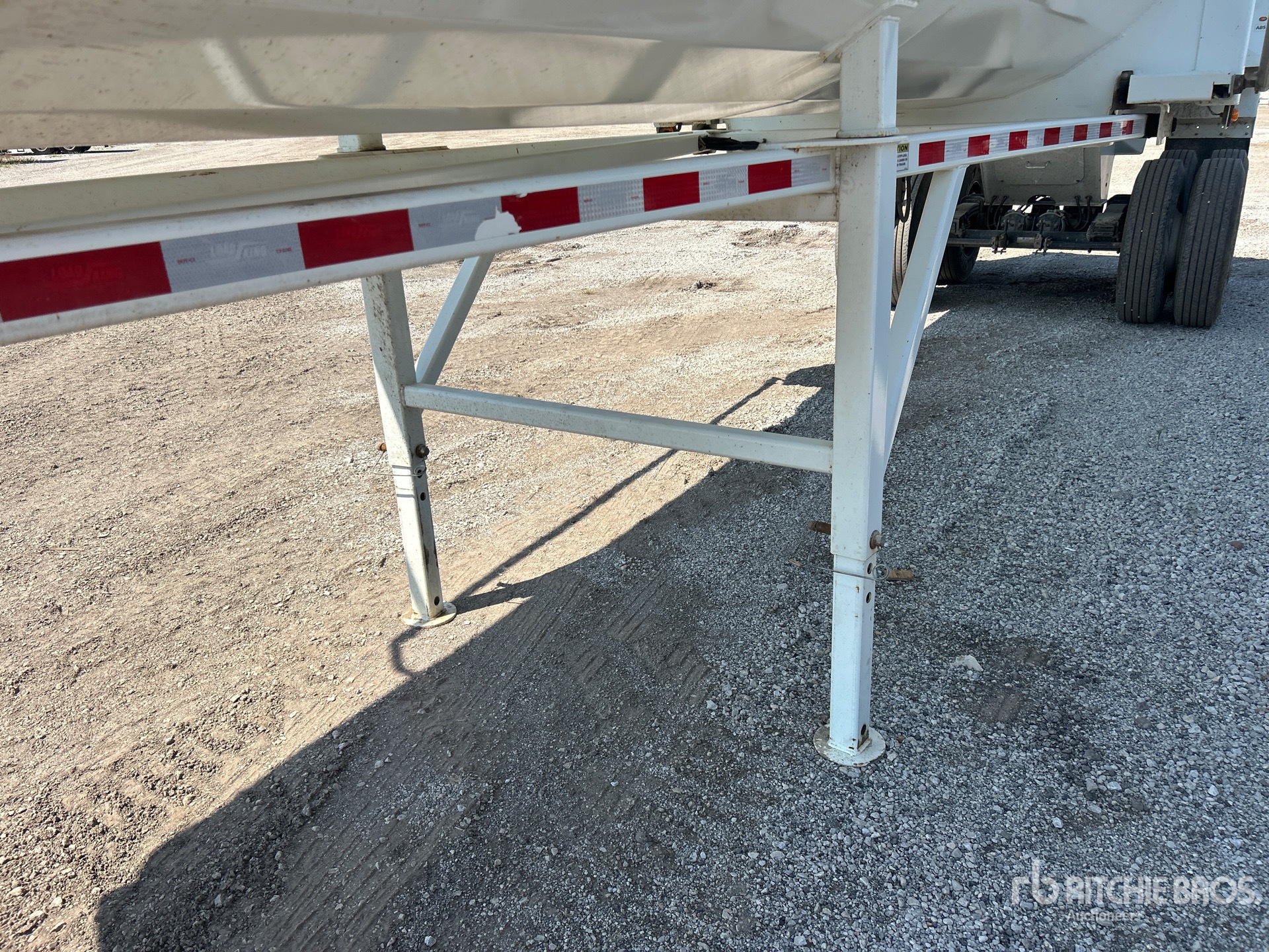2022 Load King  32 FT T/A