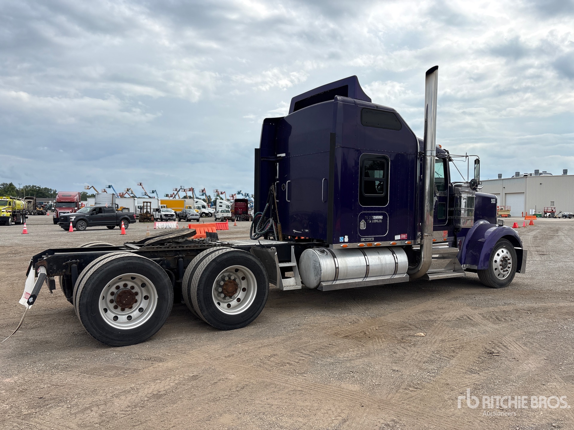 2005 Kenworth W900