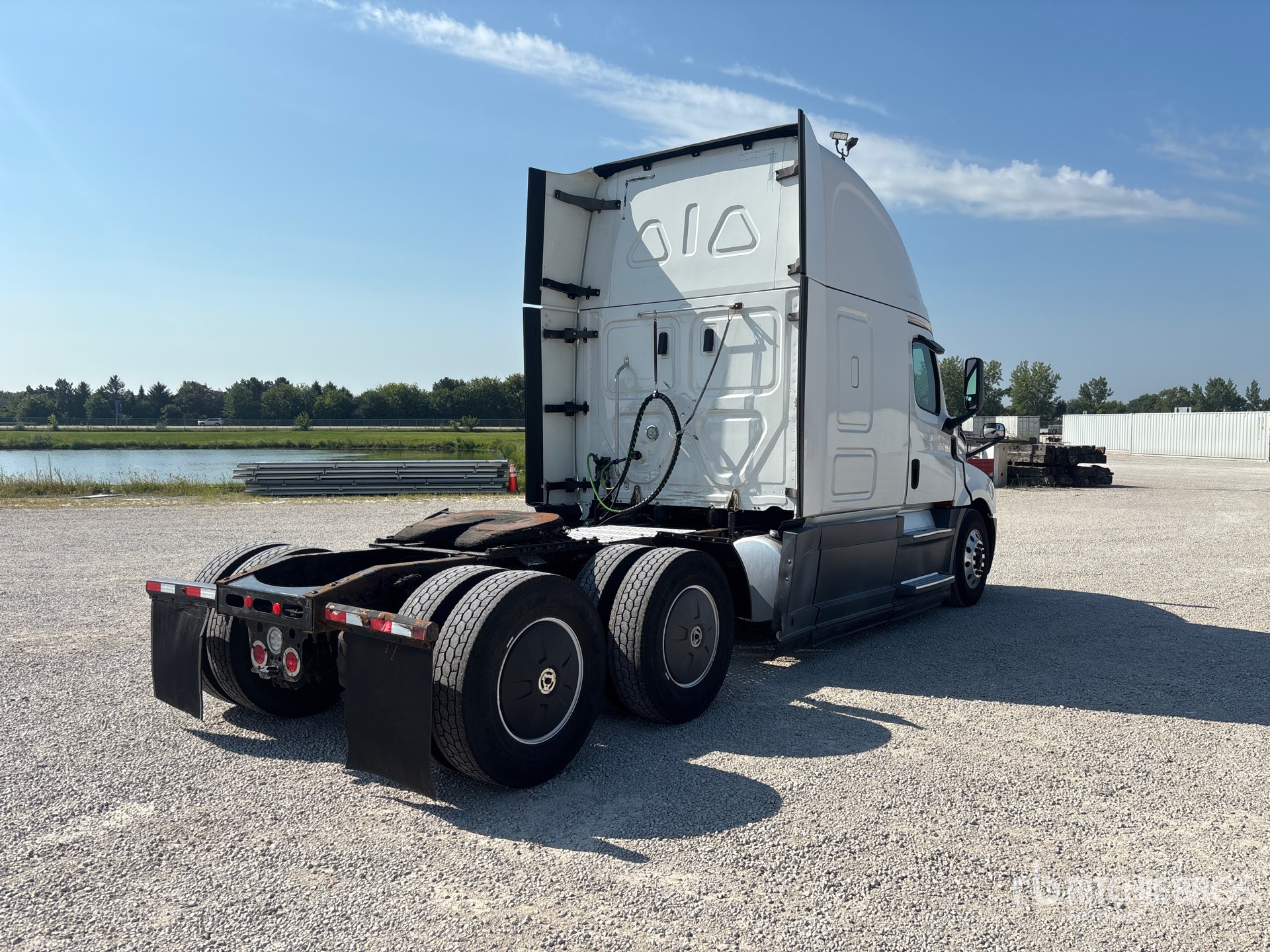 2018 Freightliner CASCADIA 126