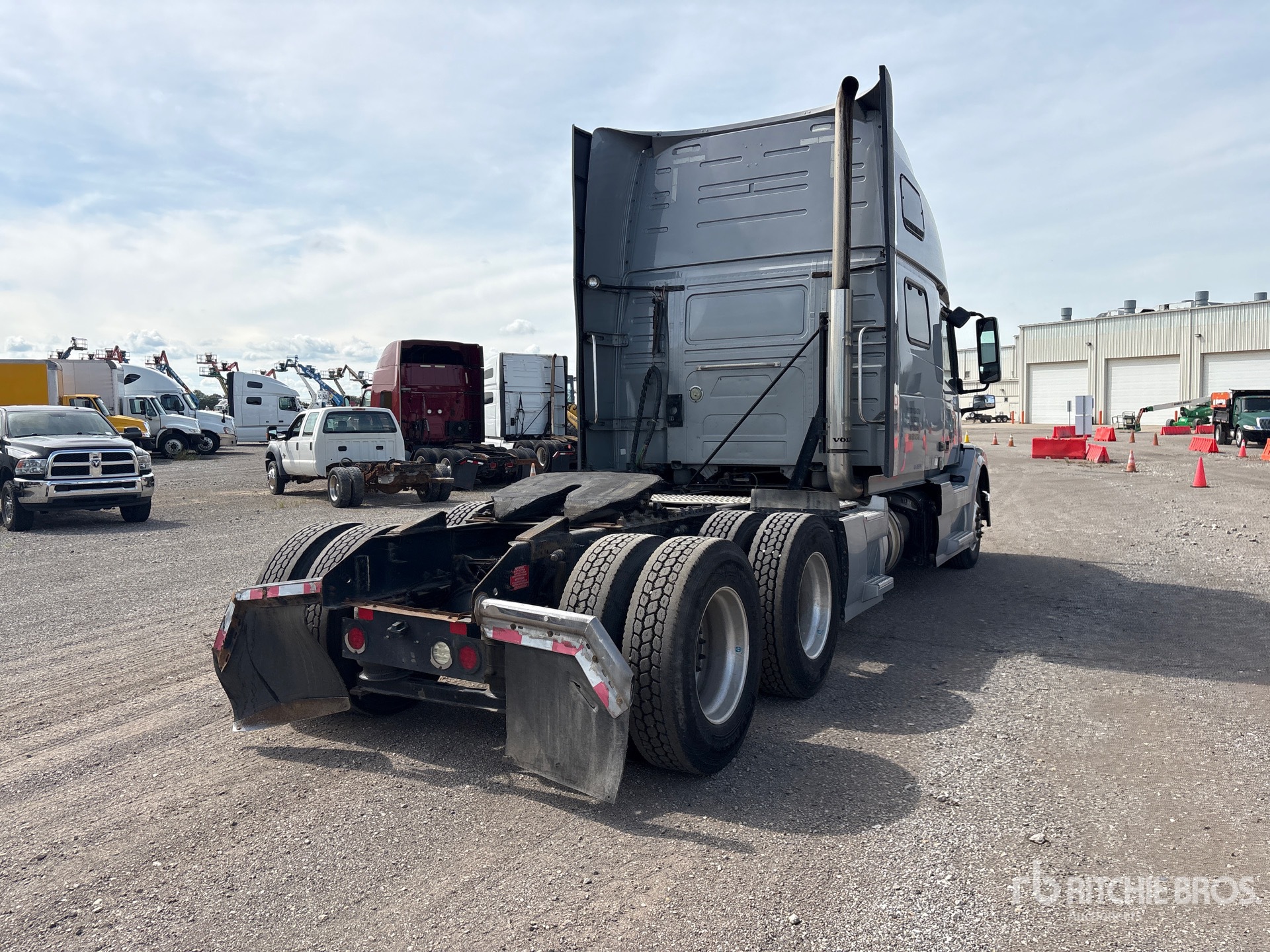 2014 Volvo VNL760