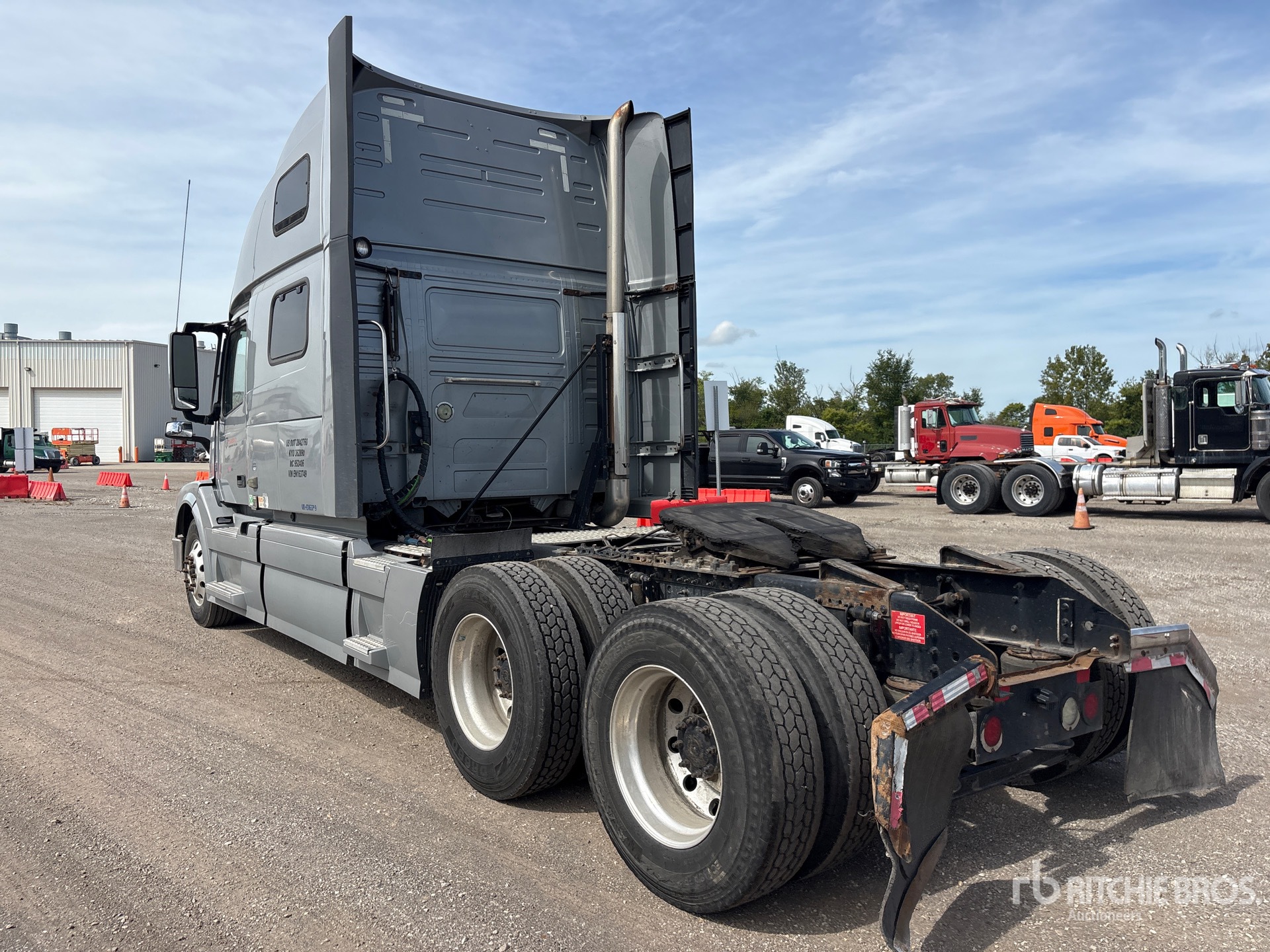 2014 Volvo VNL760