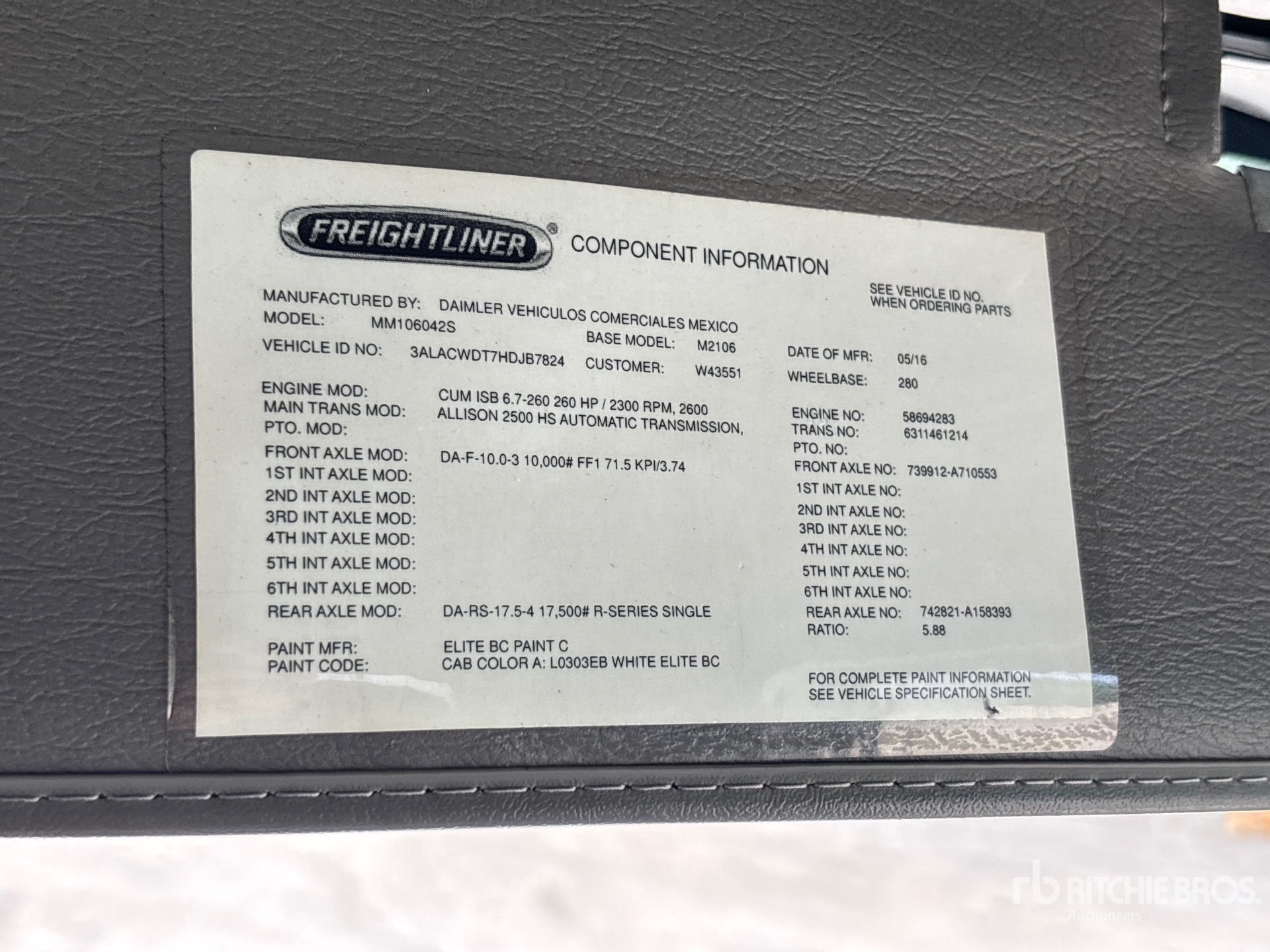 2017 Freightliner M2106