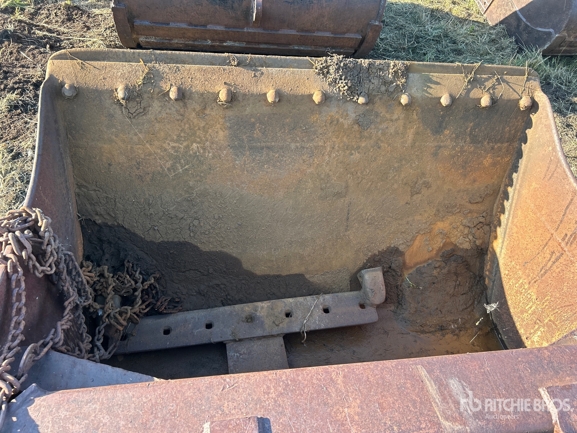 AMI 63 IN HYDRAULIC TILTING CLEANUP ...