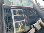 Cabine with Feux d'avertissement du moteur