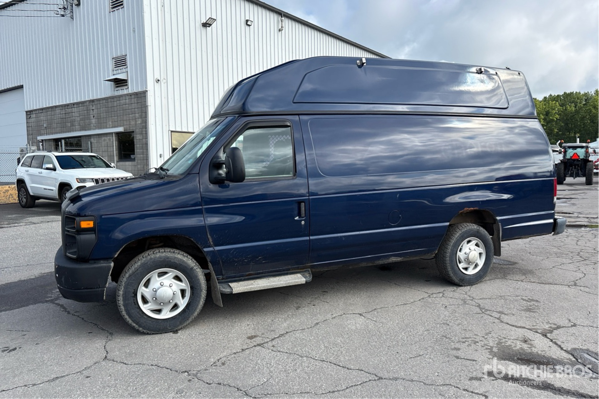 General Appearance with Picture, Left Front Corner