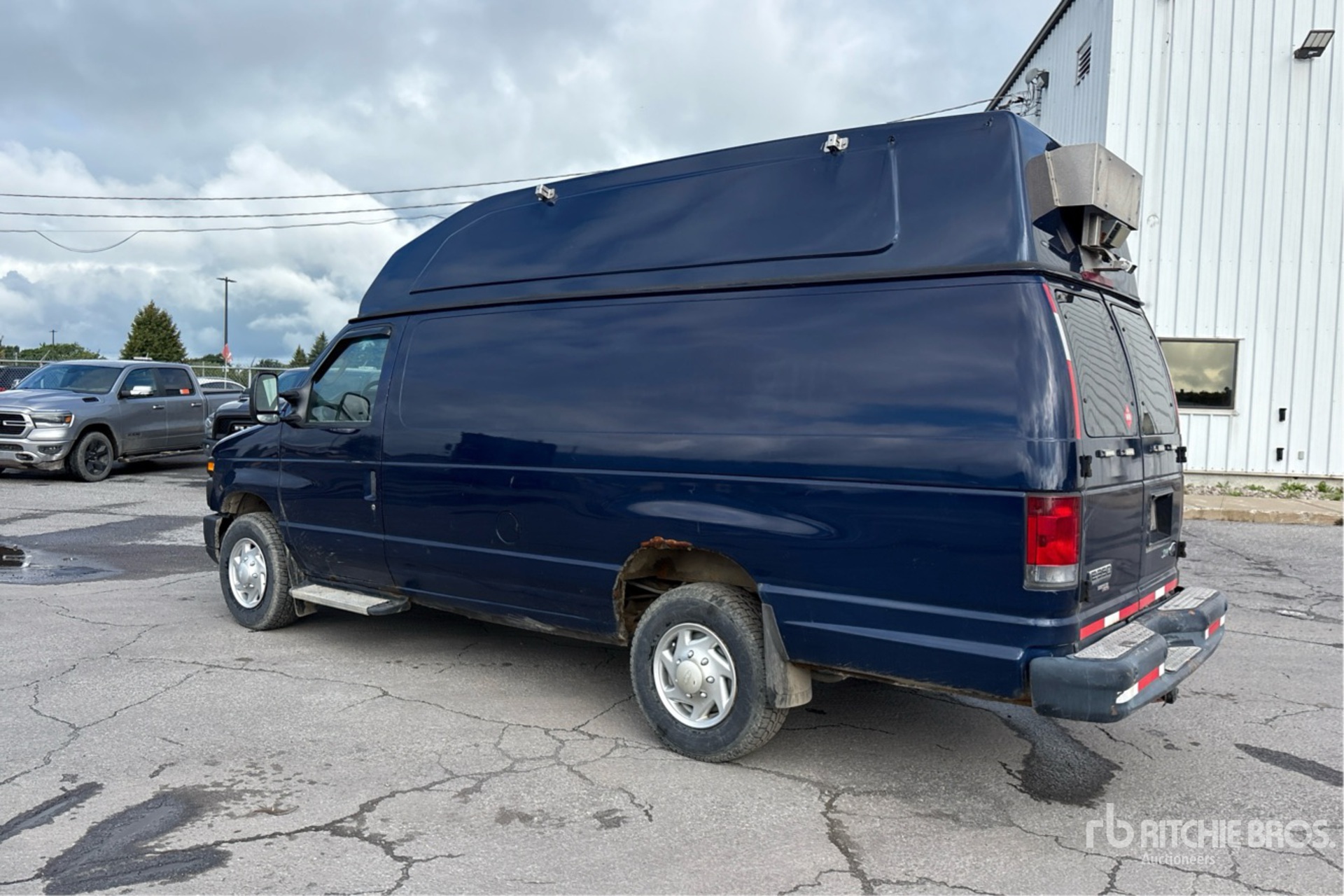 General Appearance with Picture, Left Rear Corner