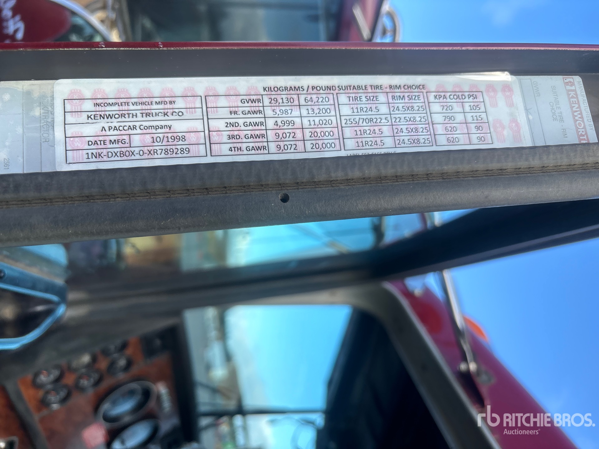 1999 Kenworth T800