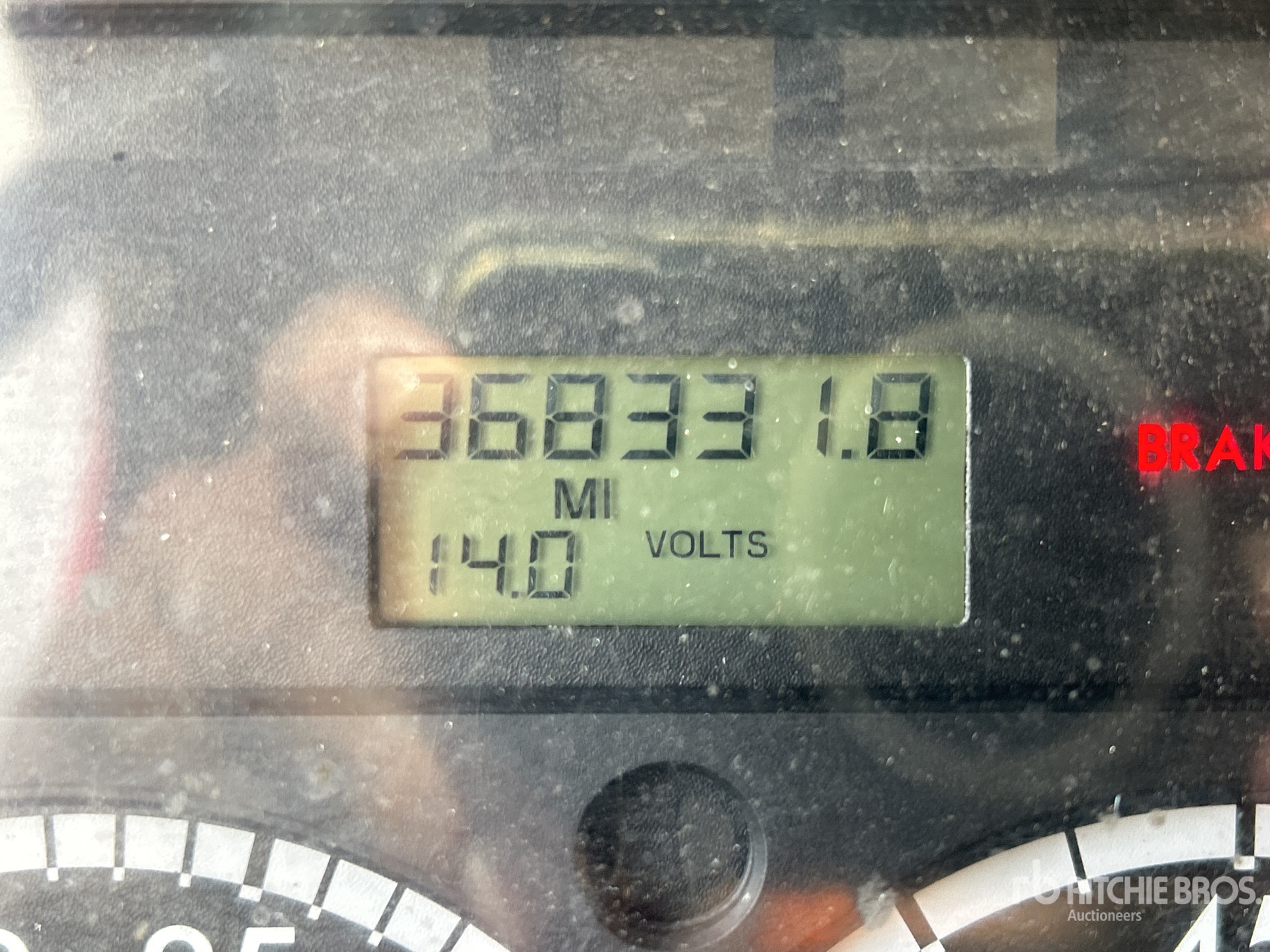 2012 Freightliner M2106