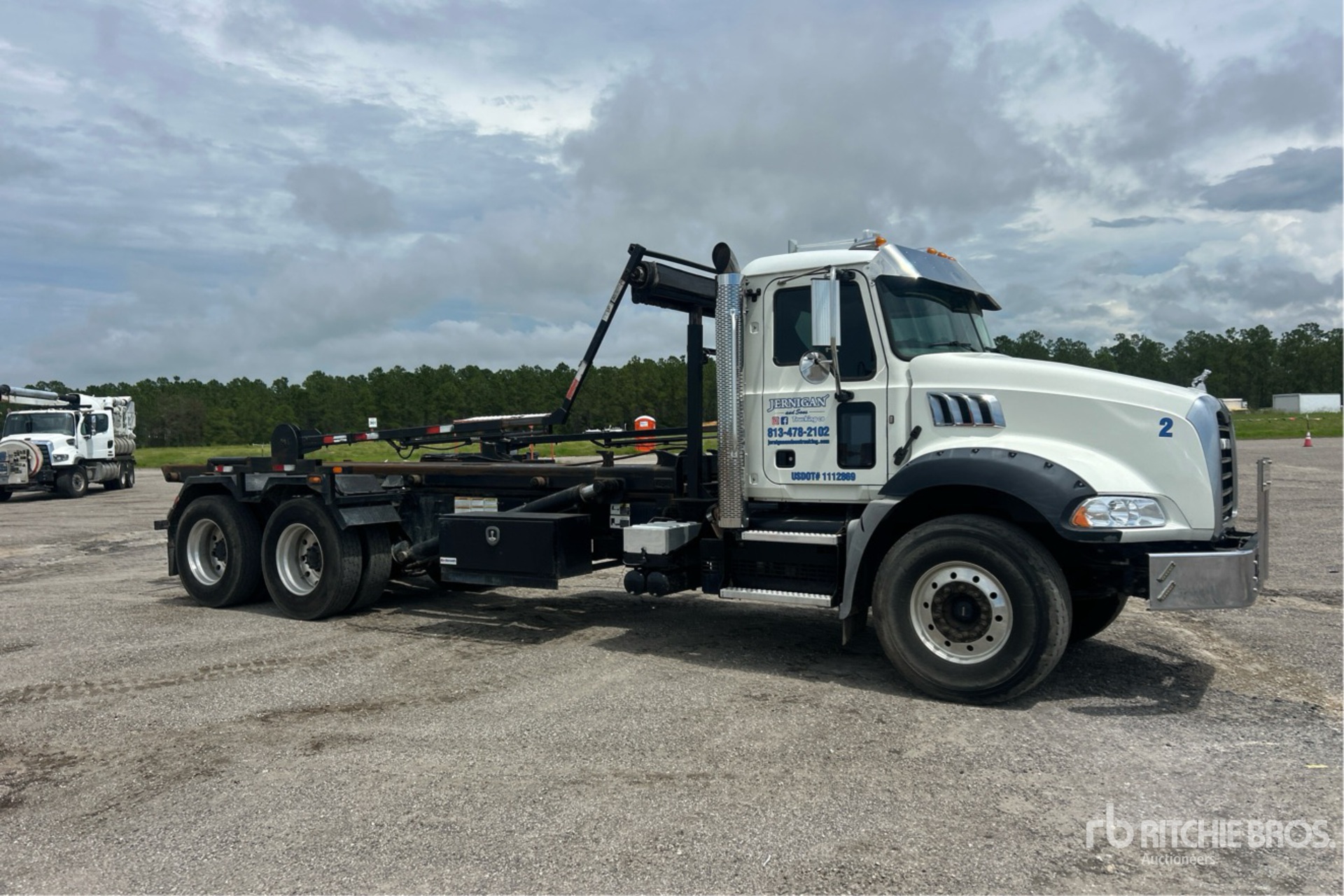 2020 Mack GRANITE