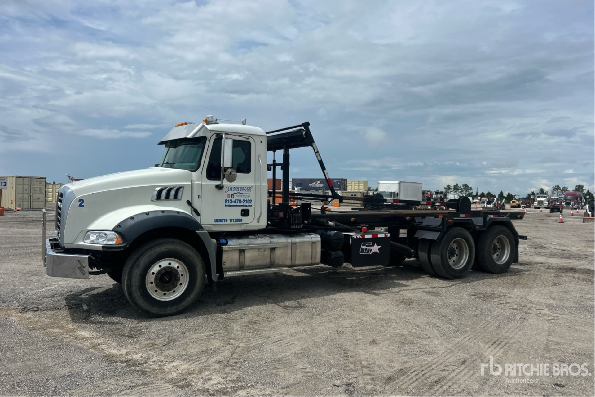 2020 Mack GRANITE
