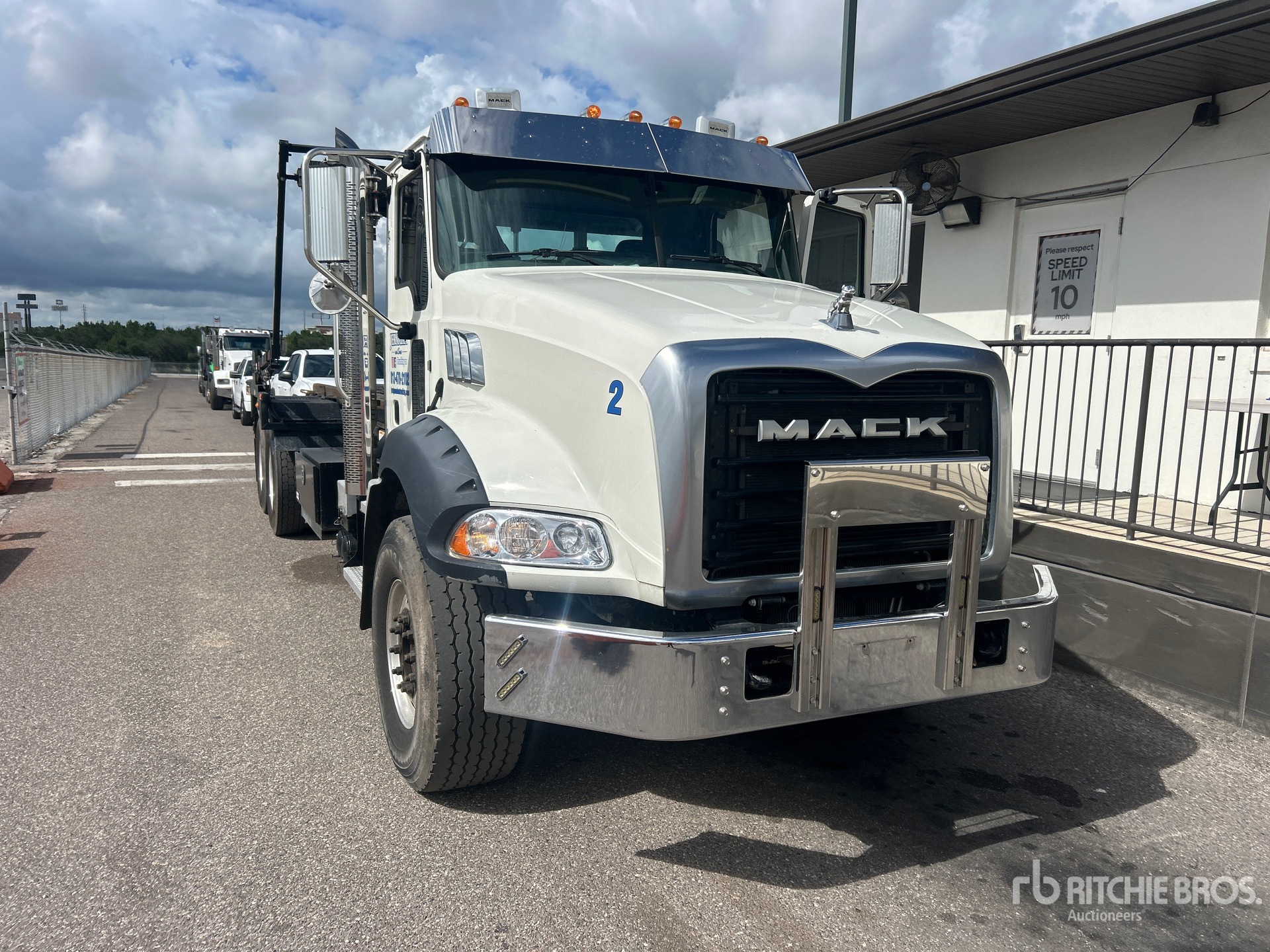 2020 Mack GRANITE
