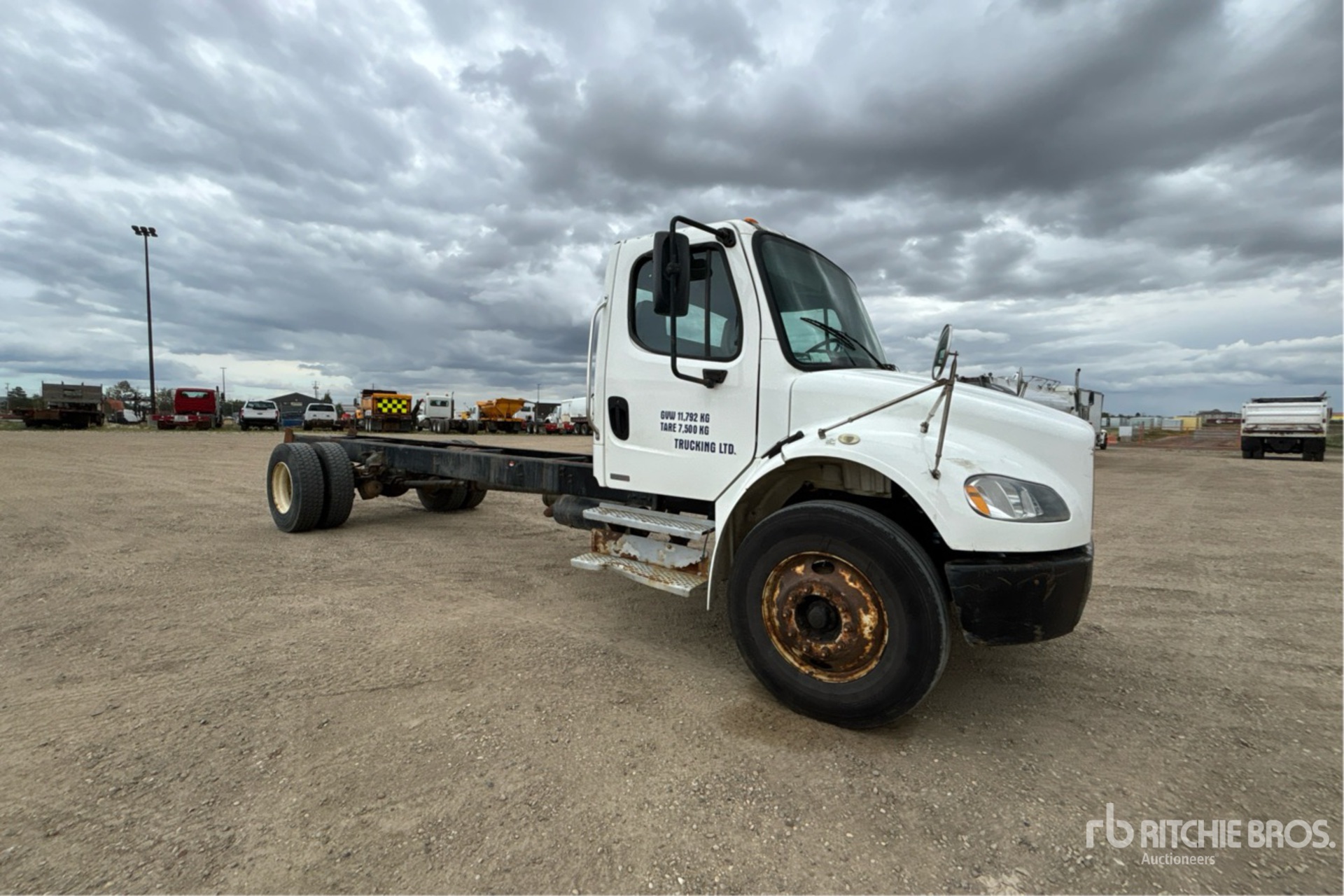 2005 Freightliner M2 106