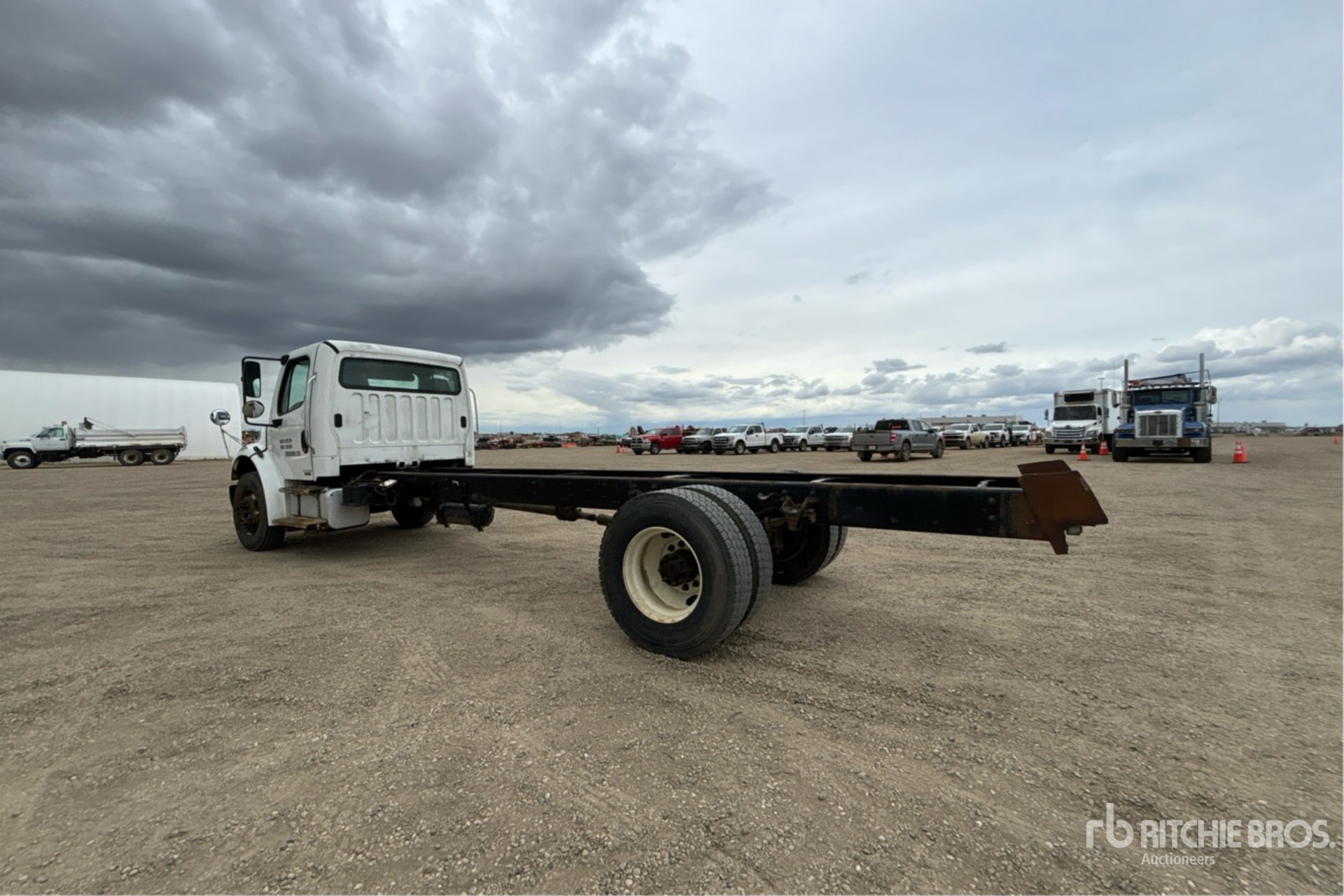 2005 Freightliner M2 106