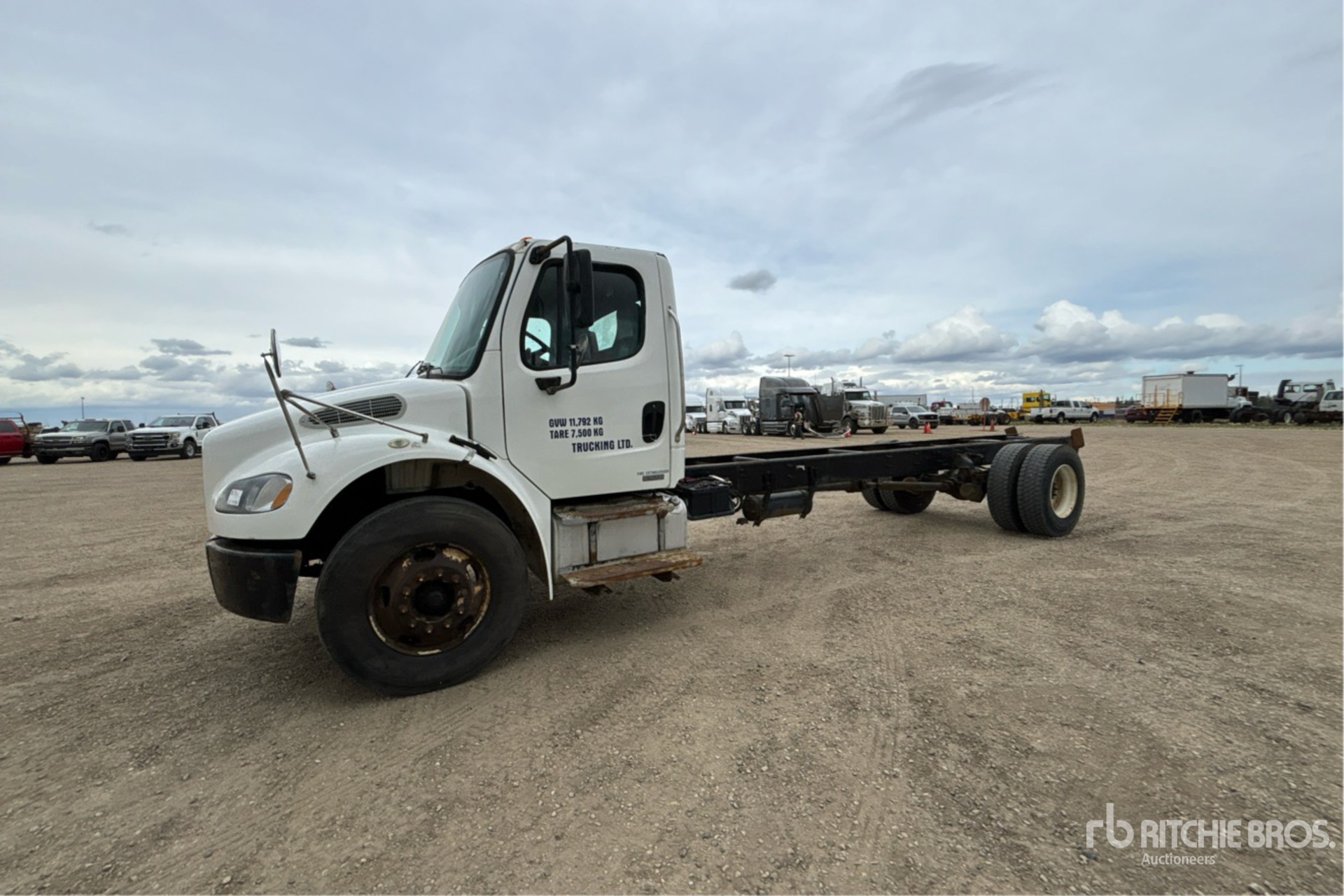 2005 Freightliner M2 106