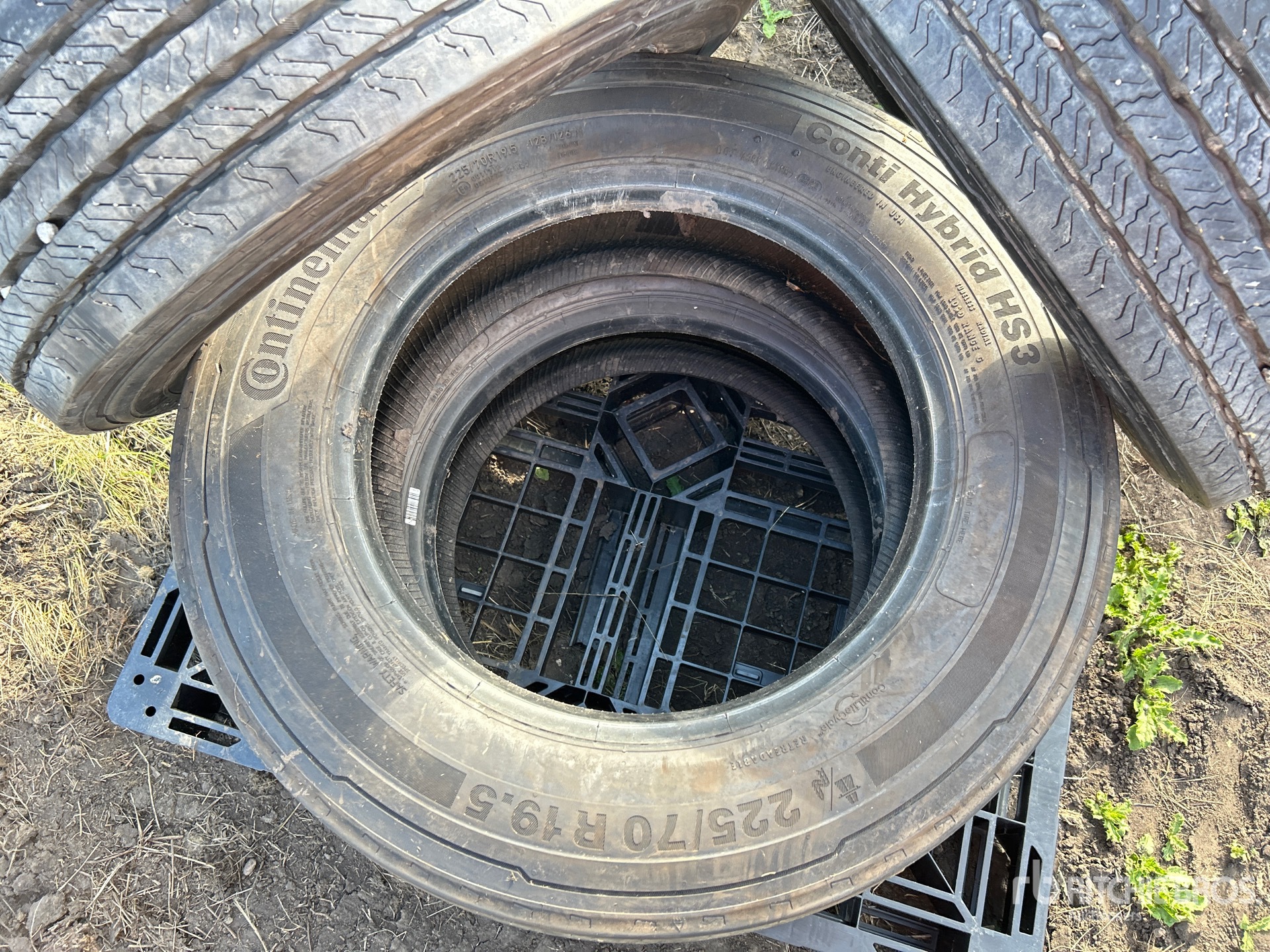 Continental QUANTITY OF (4) 225/70R19.5