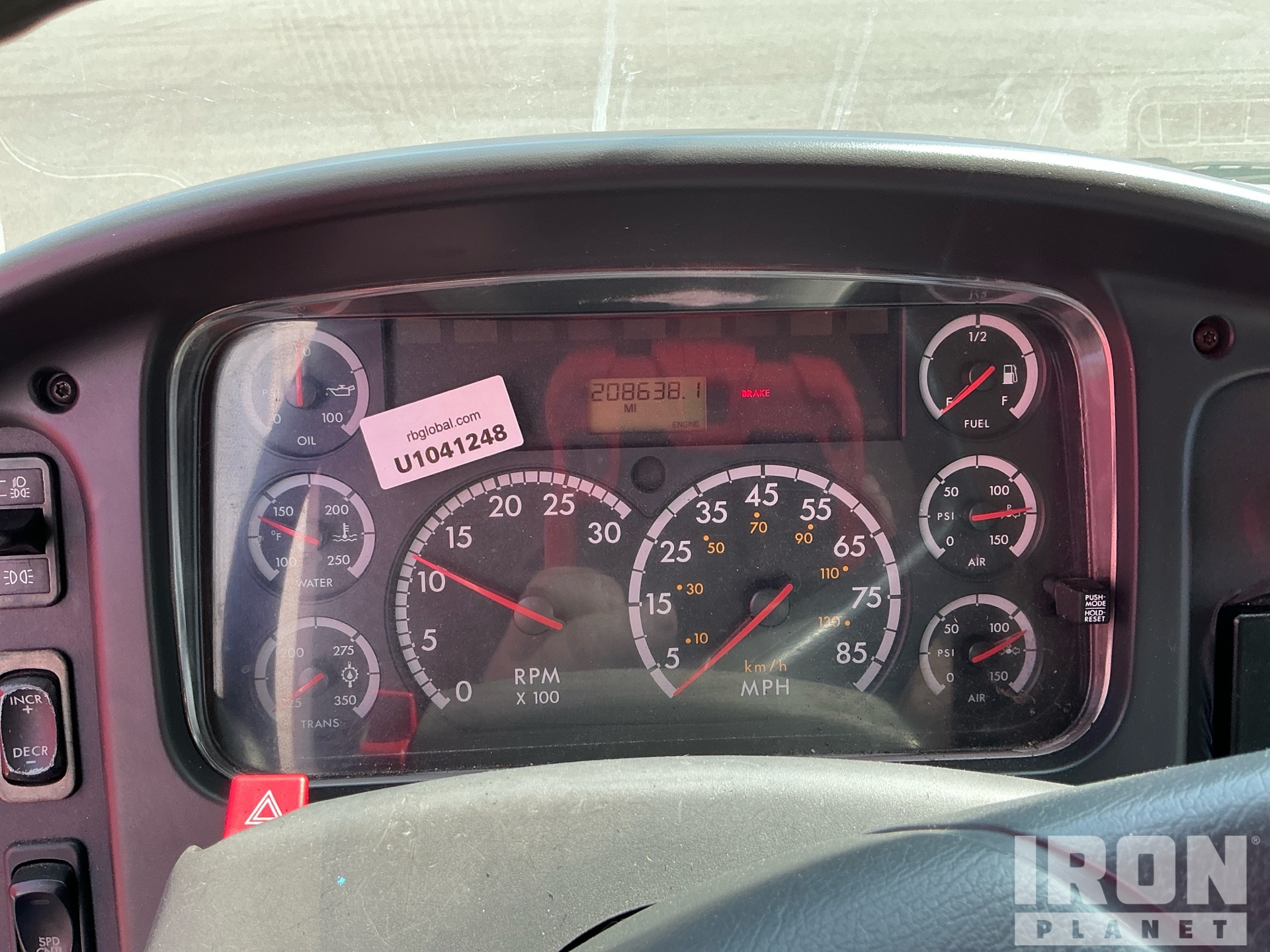 2004 Freightliner M2 106