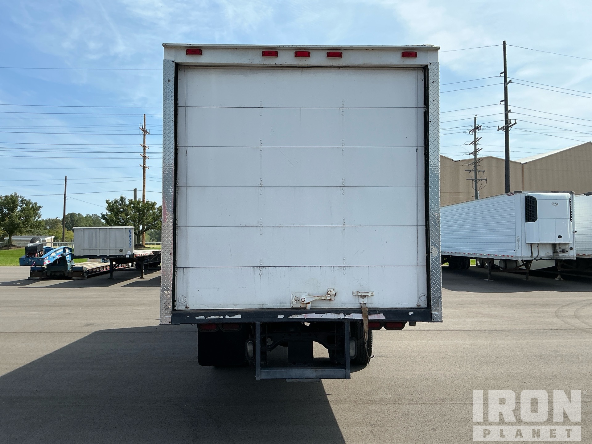 2004 Freightliner M2 106