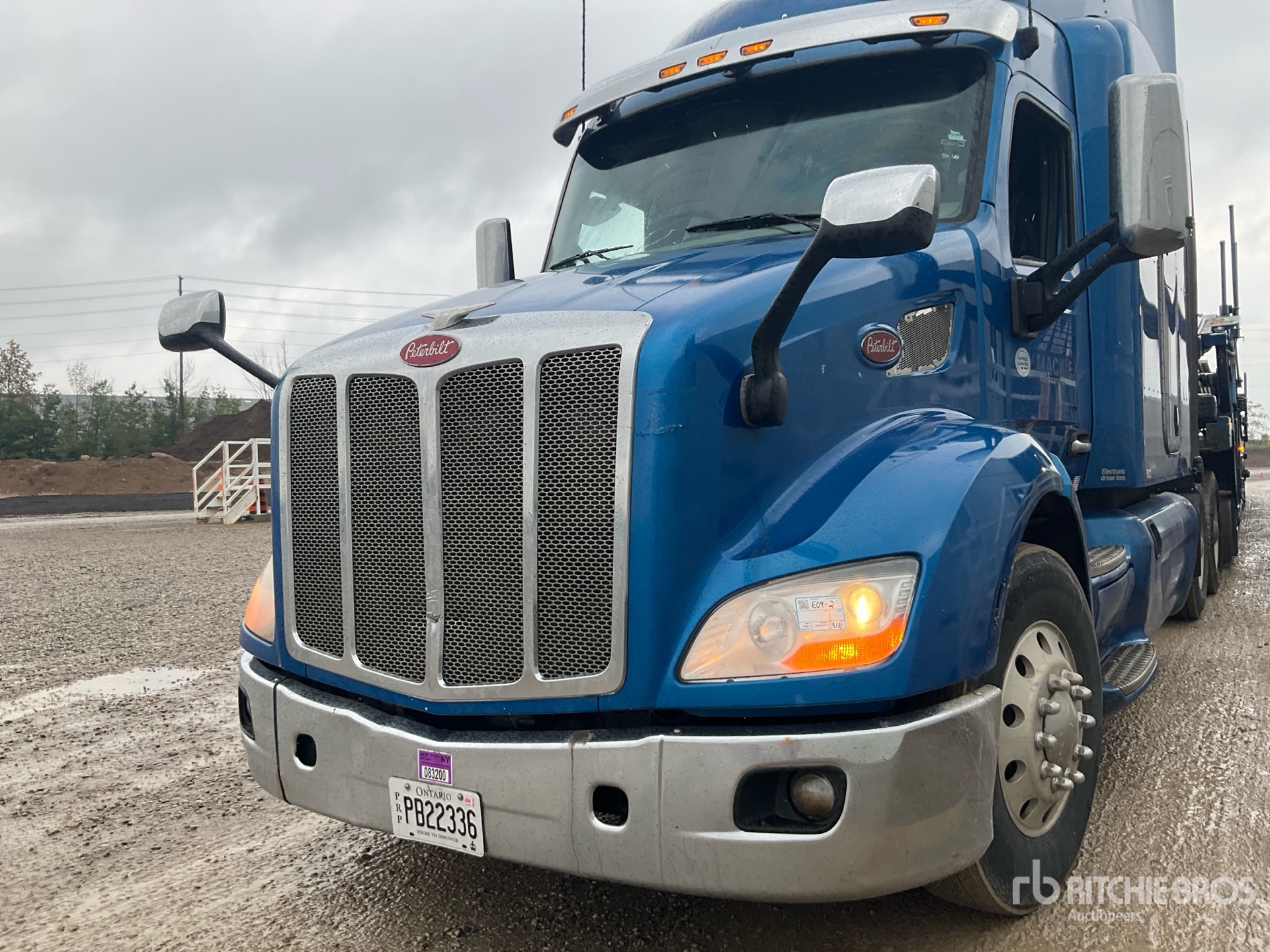 Photo of 2014 Peterbilt 579