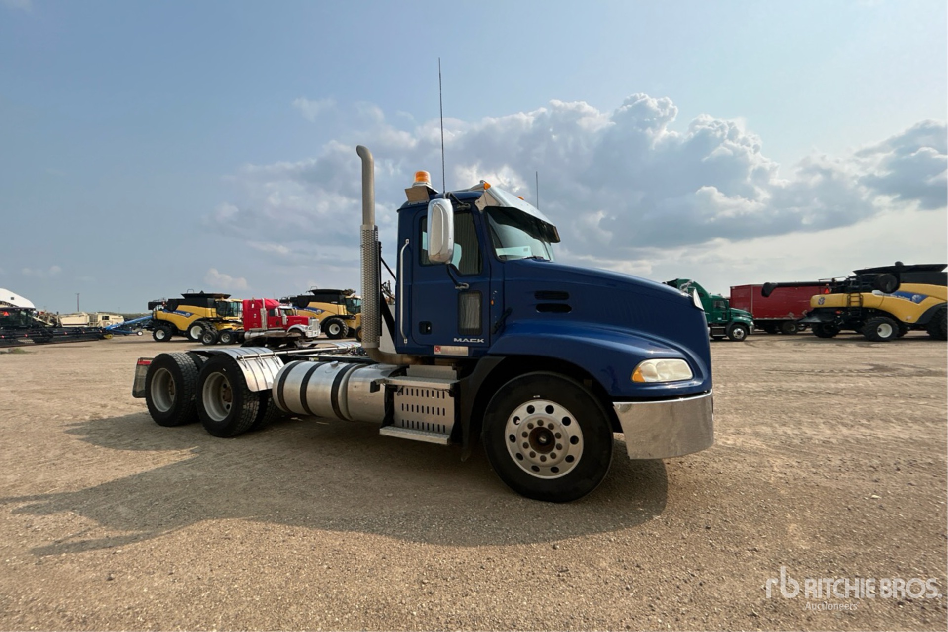 2011 Mack CXU613