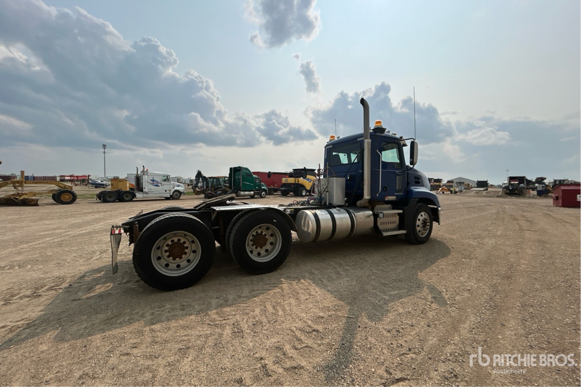 2011 Mack CXU613