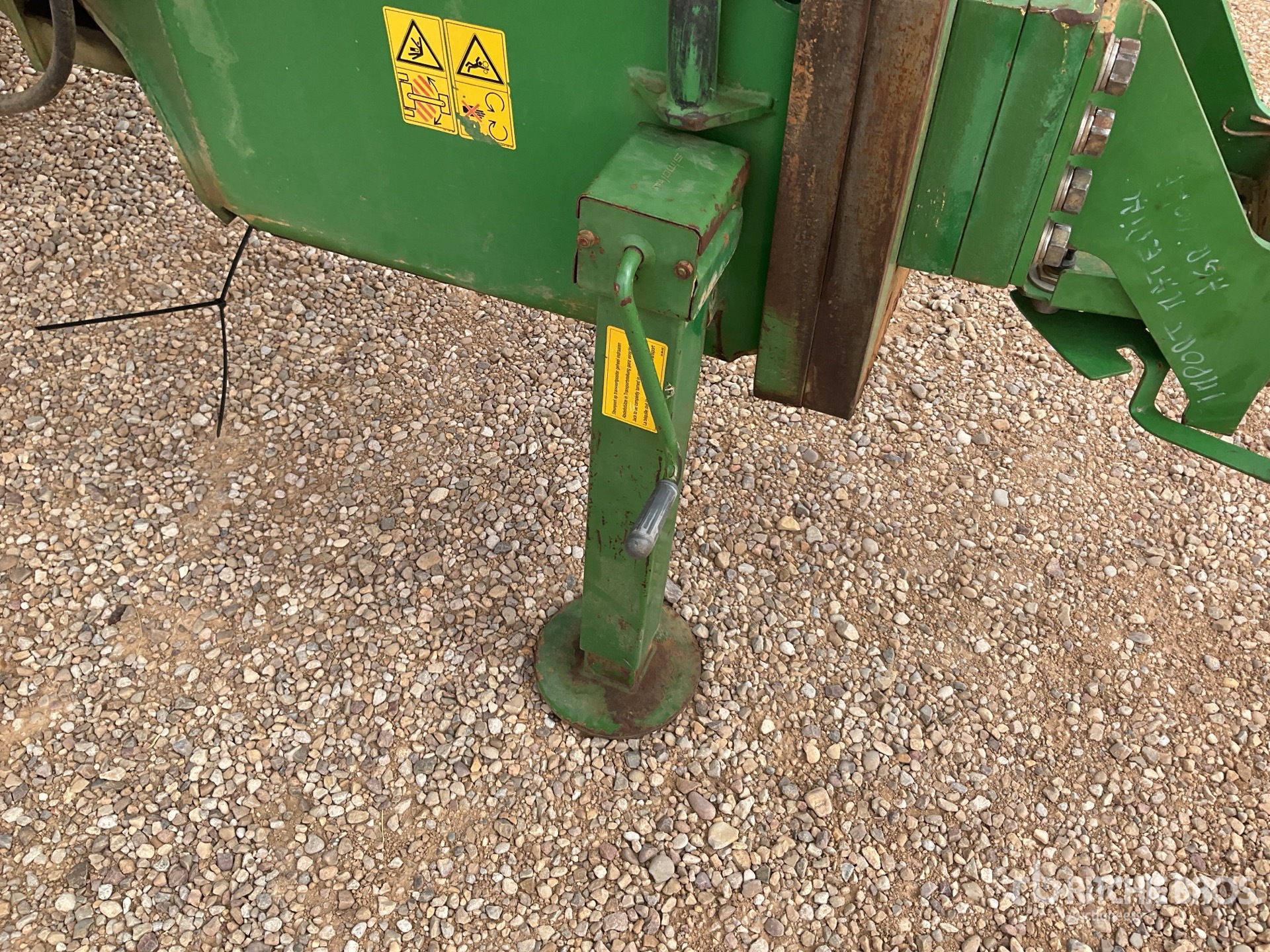 2004 John Deere 832