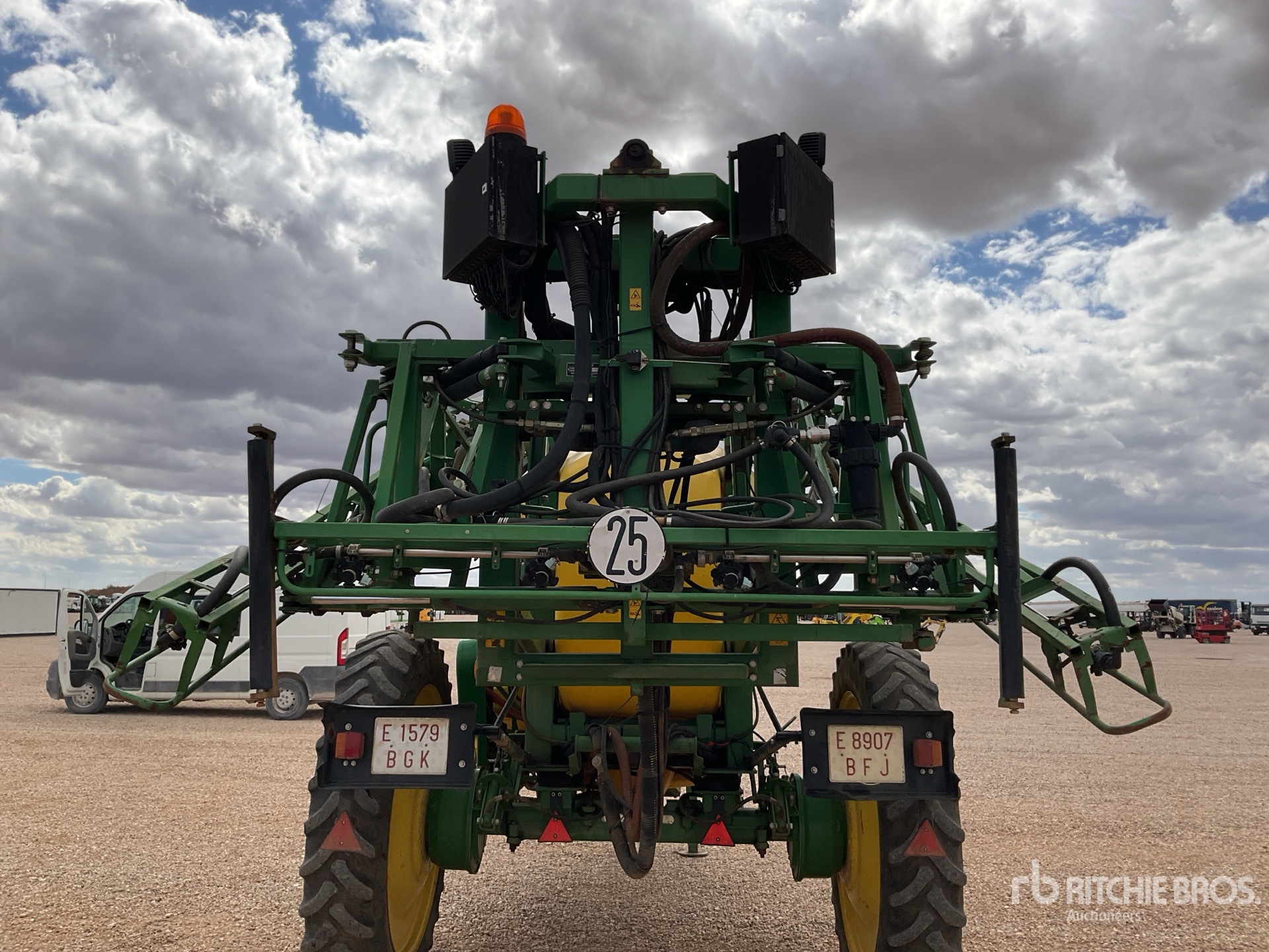 2004 John Deere 832