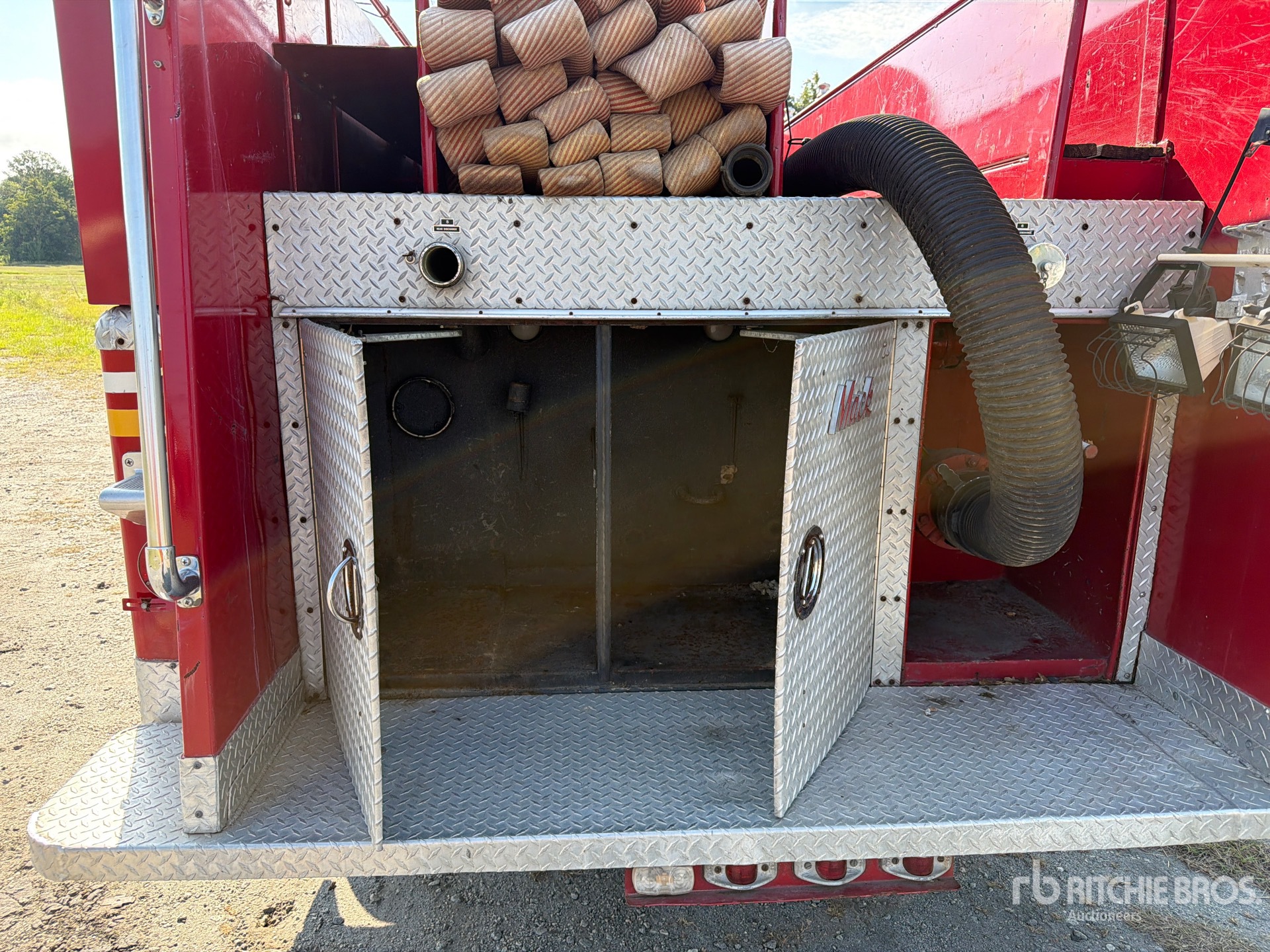 1971 Mack CF611F