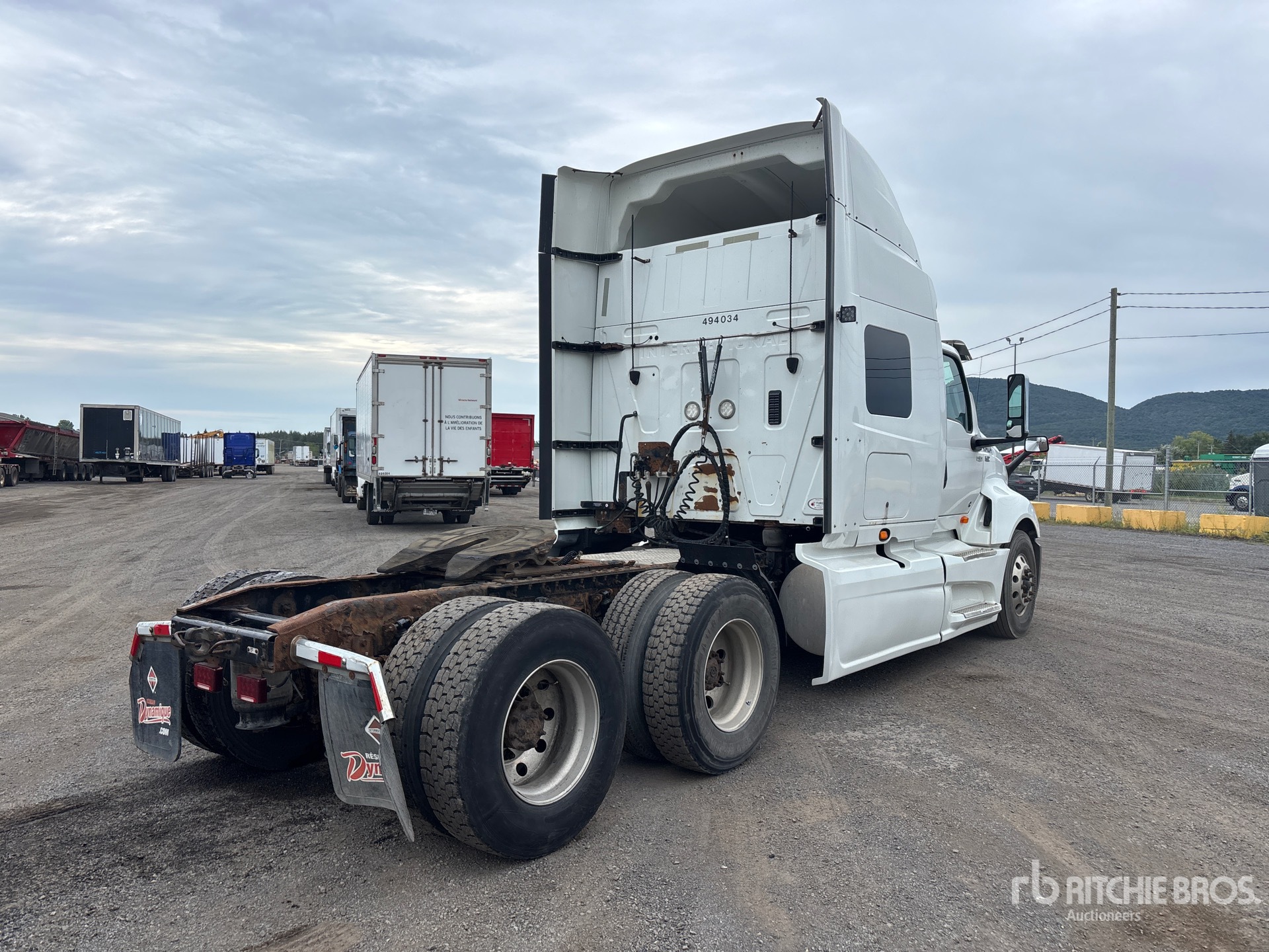 2019 International LT625