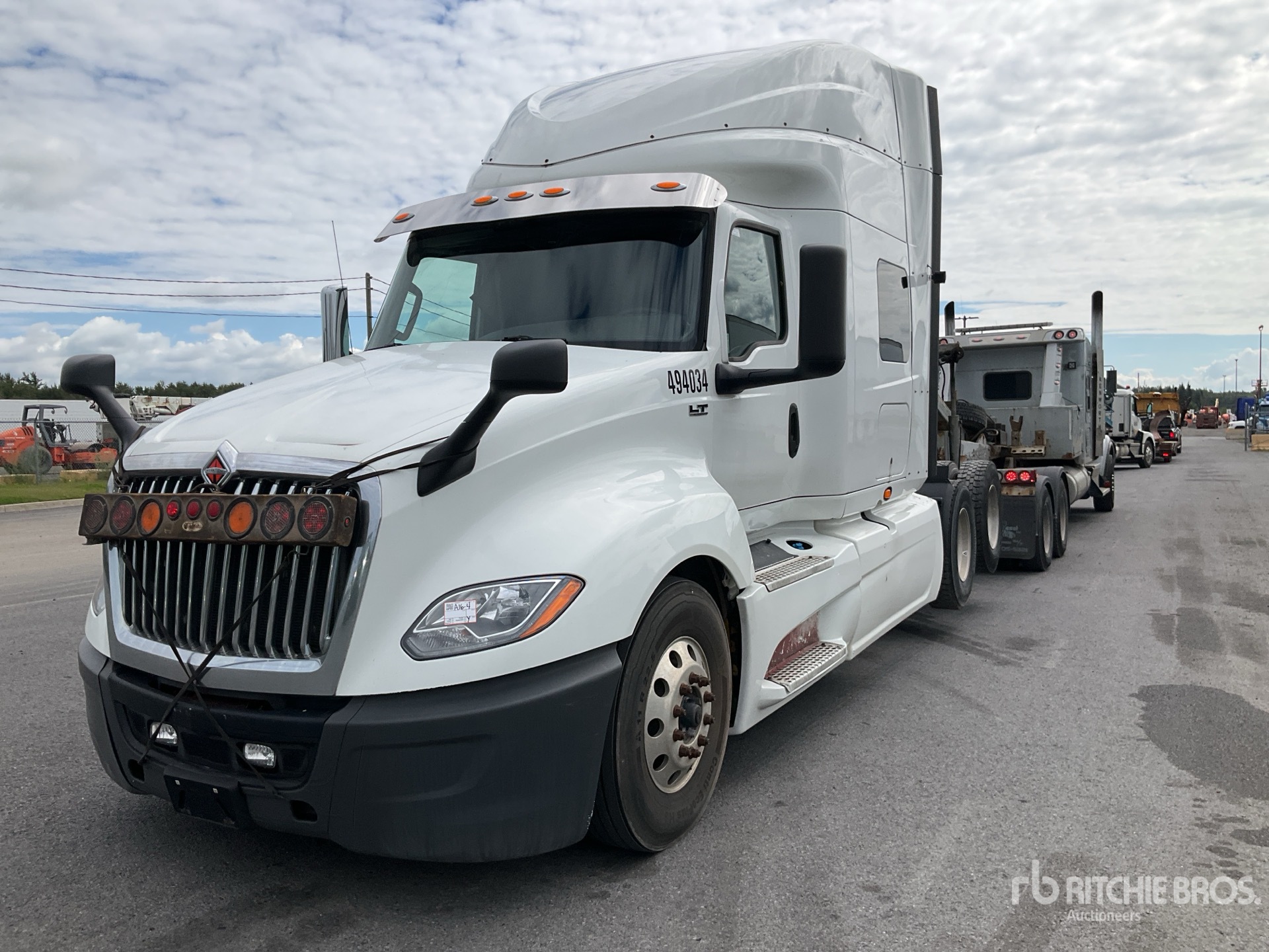 Photo of 2019 International LT625