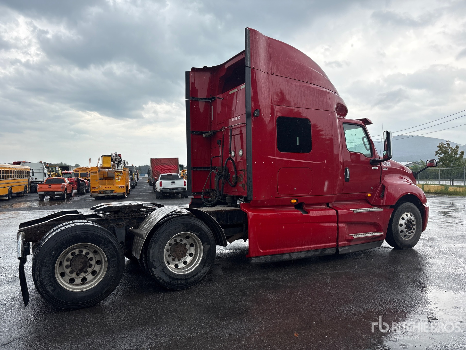 2019 International LT625
