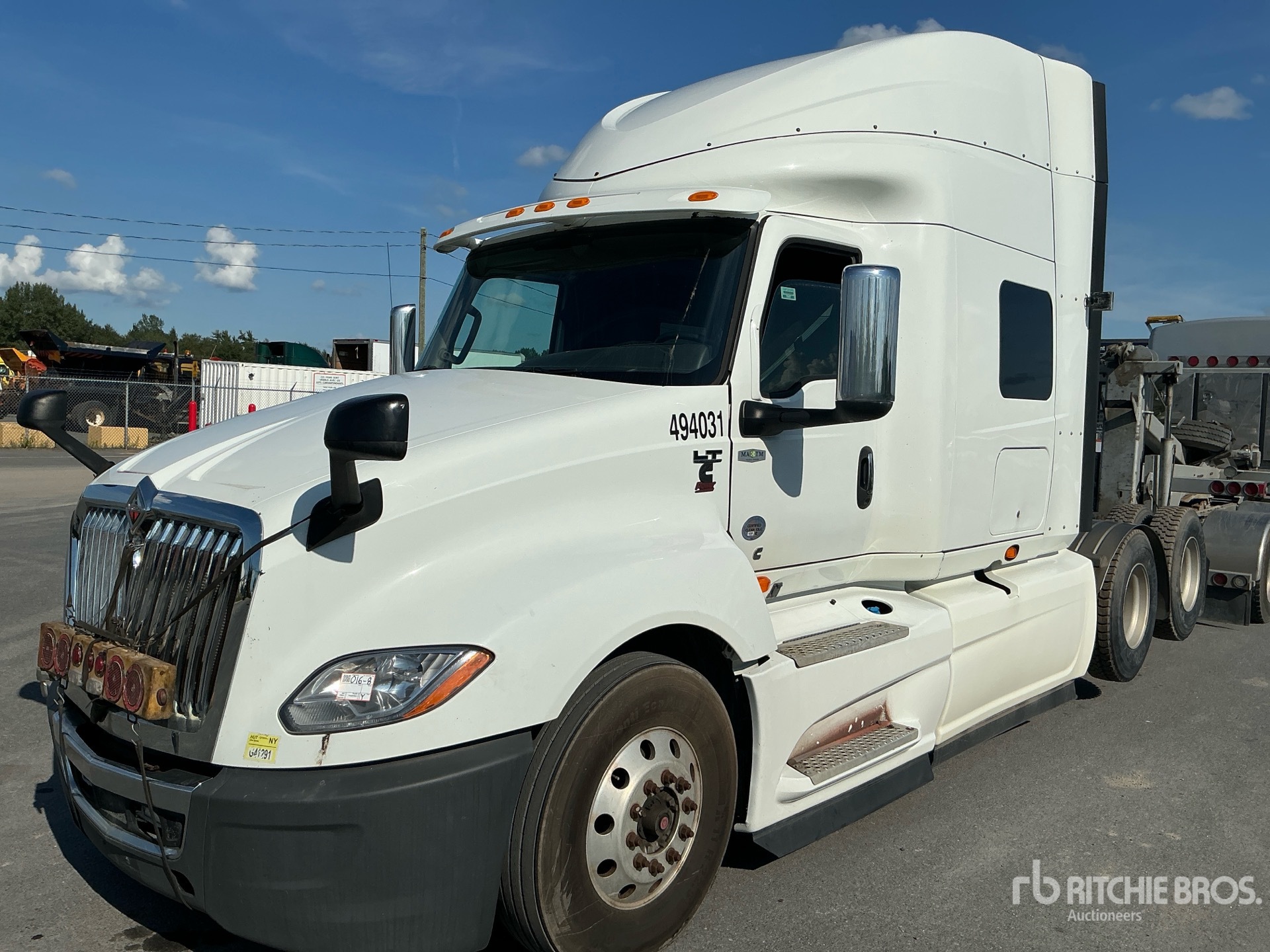 Photo of 2019 International LT625