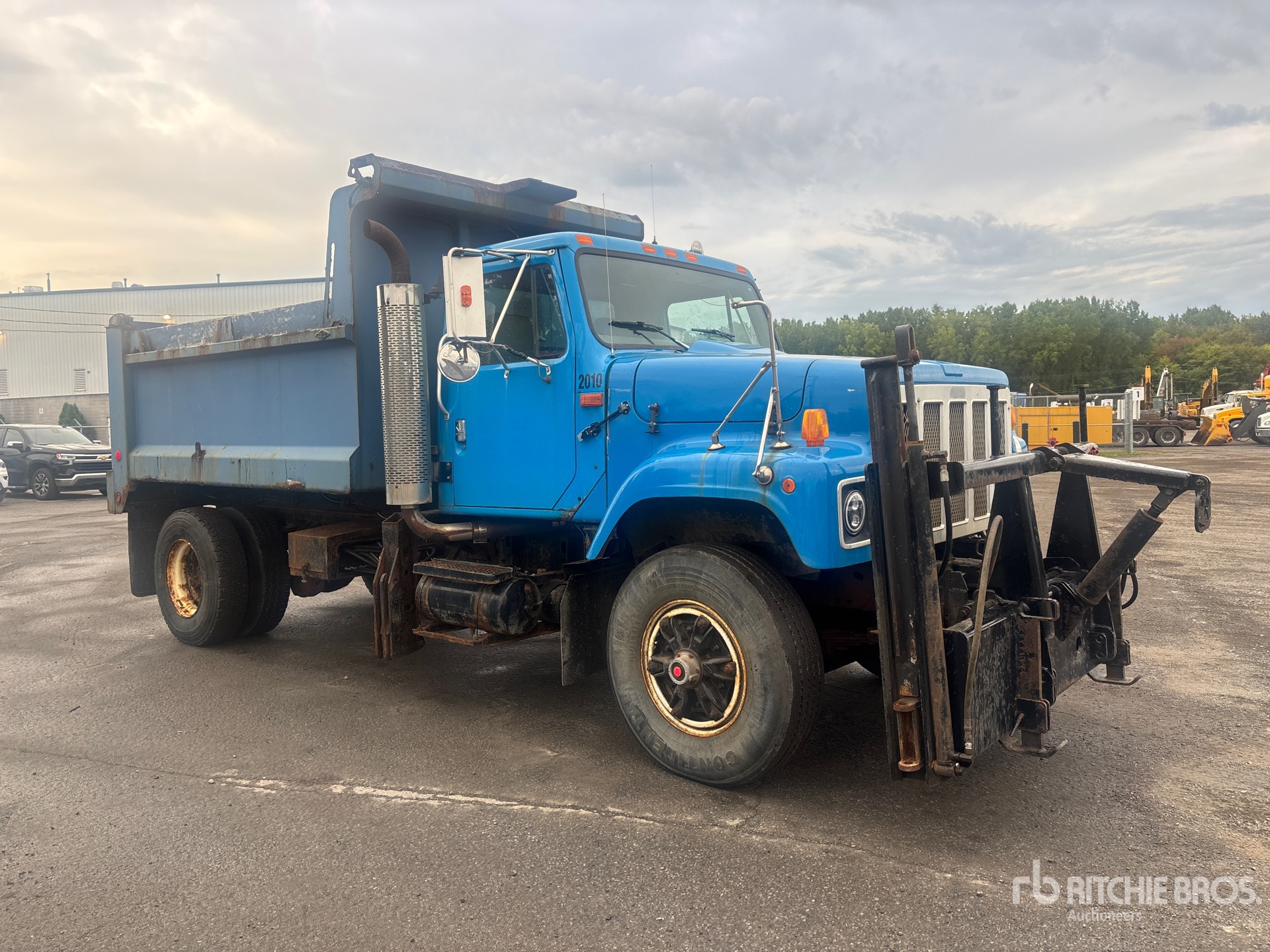 2000 International 2554