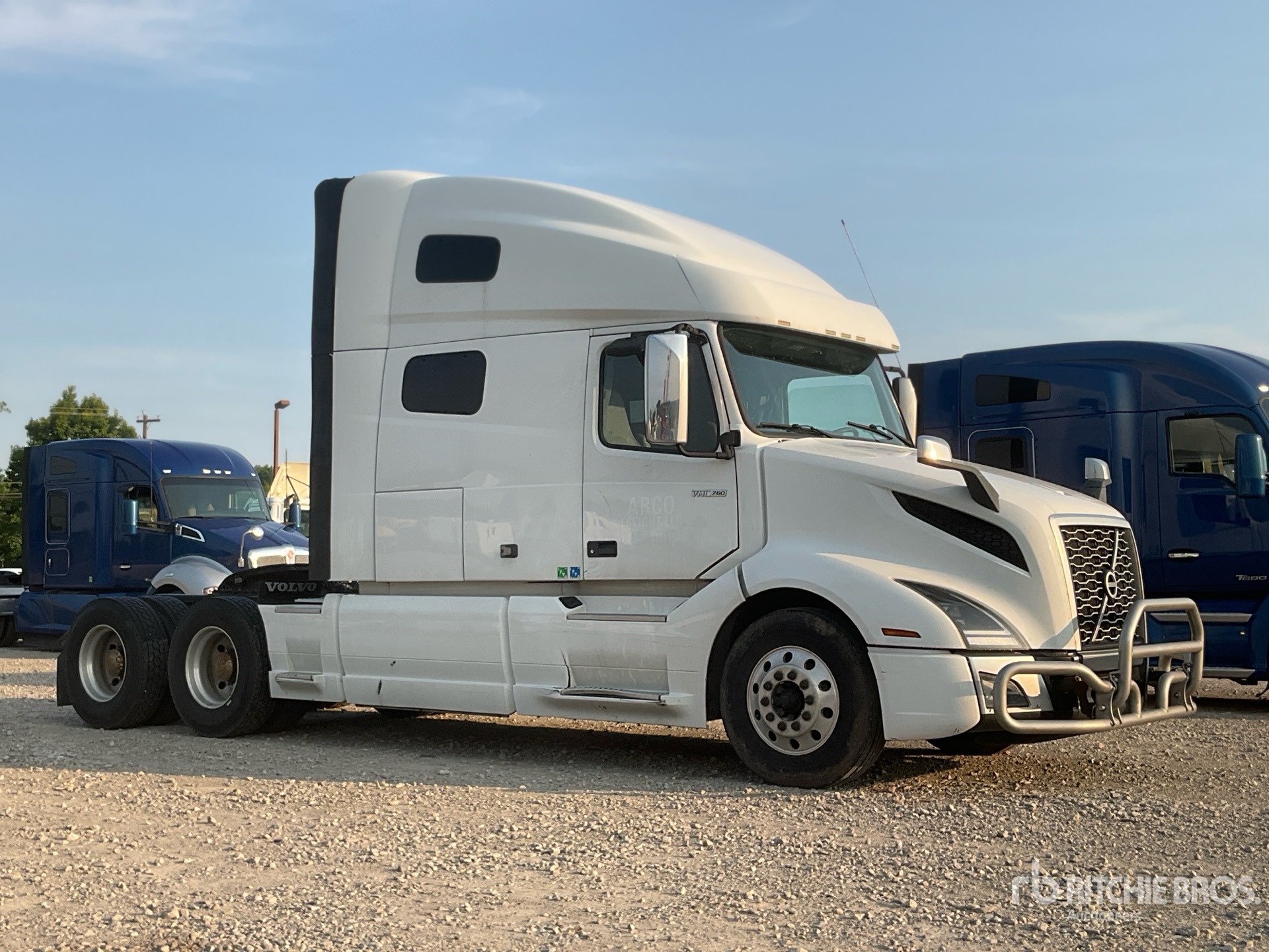 2021 Volvo VNL760