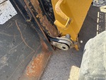 Chassis with Quick Coupler to Arms Pins