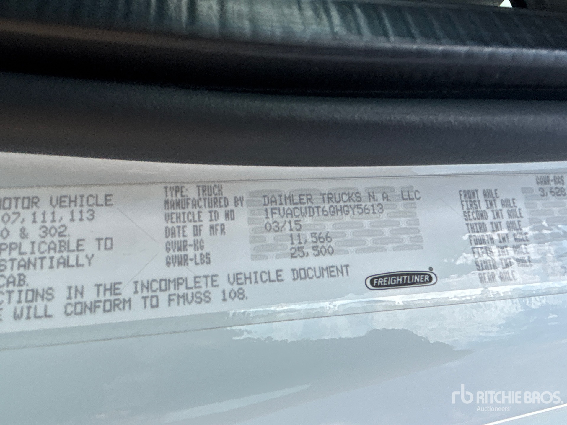 2016 Freightliner M2106