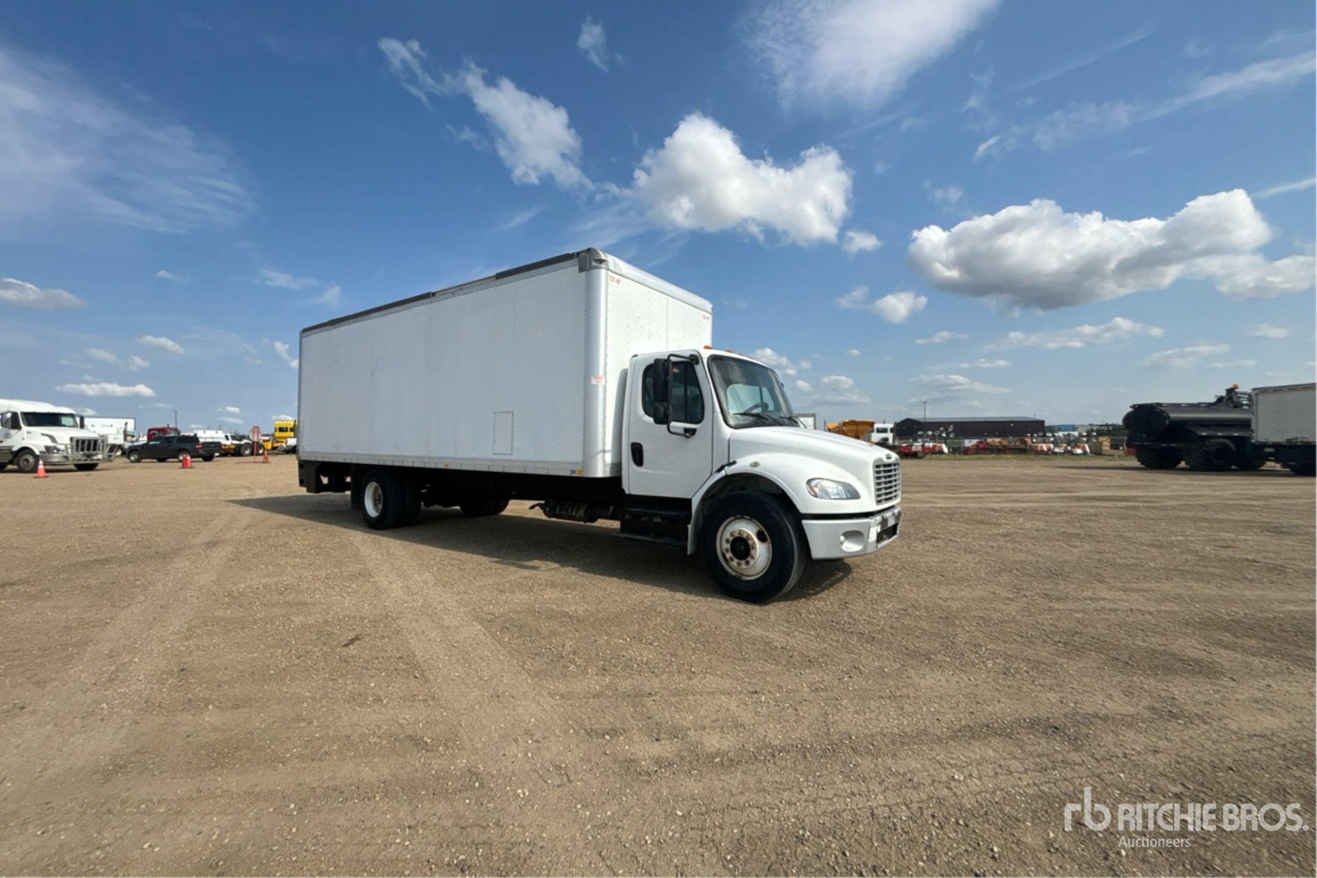 2016 Freightliner M2106